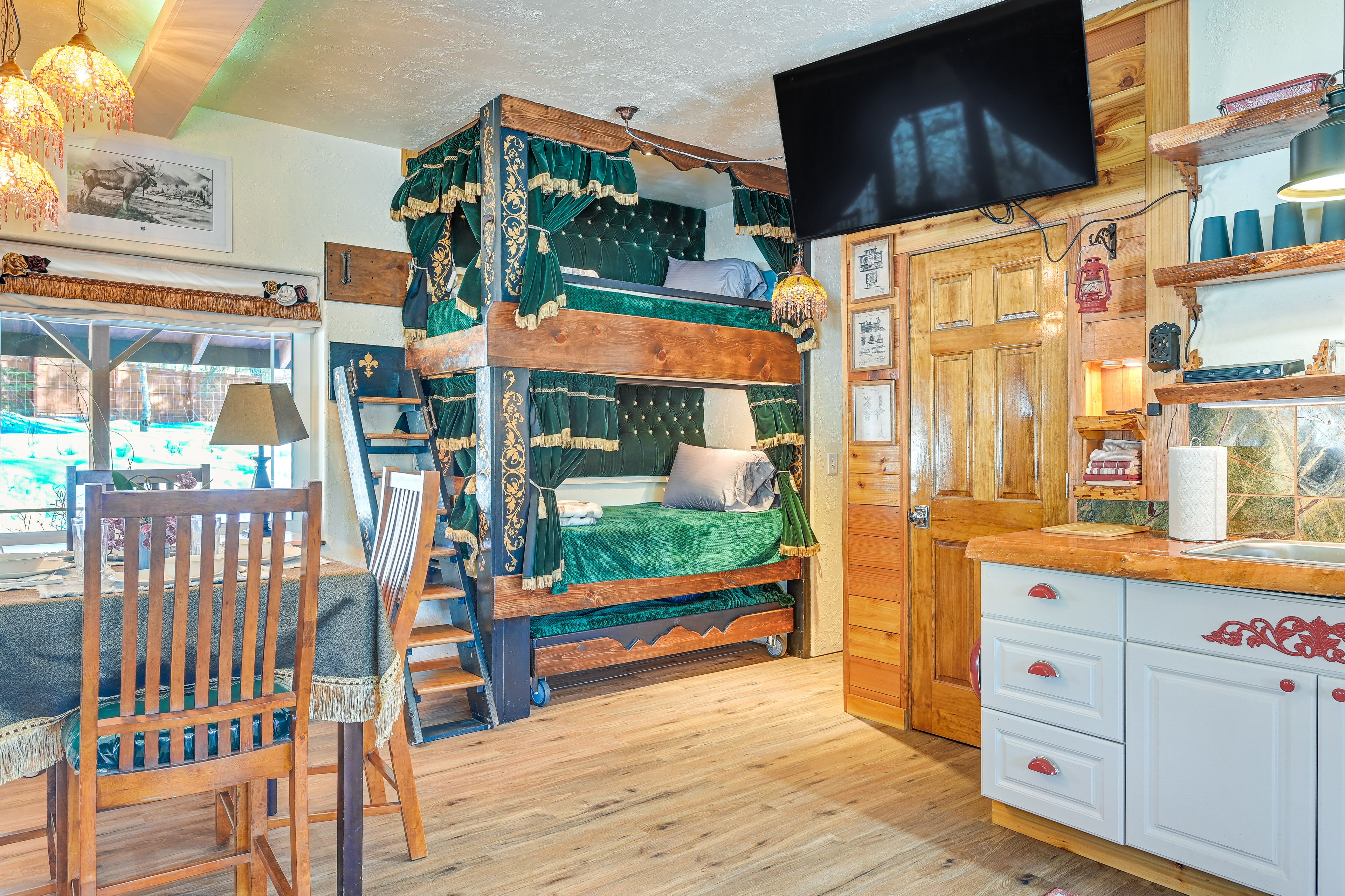 Twin Bunk Bed w/ Short Twin Trundle | 1st Floor