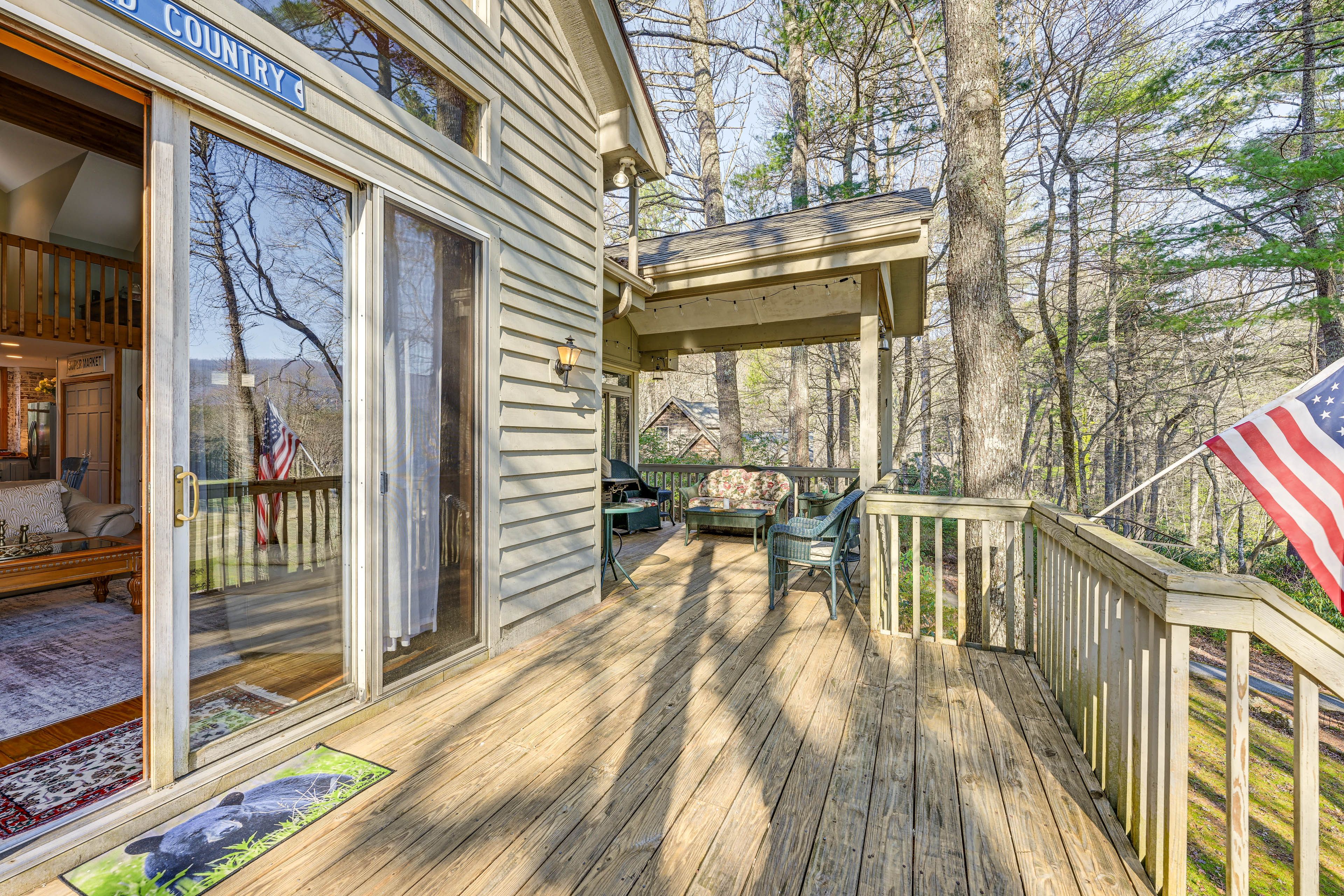 Deck | Gas Grill | Seating