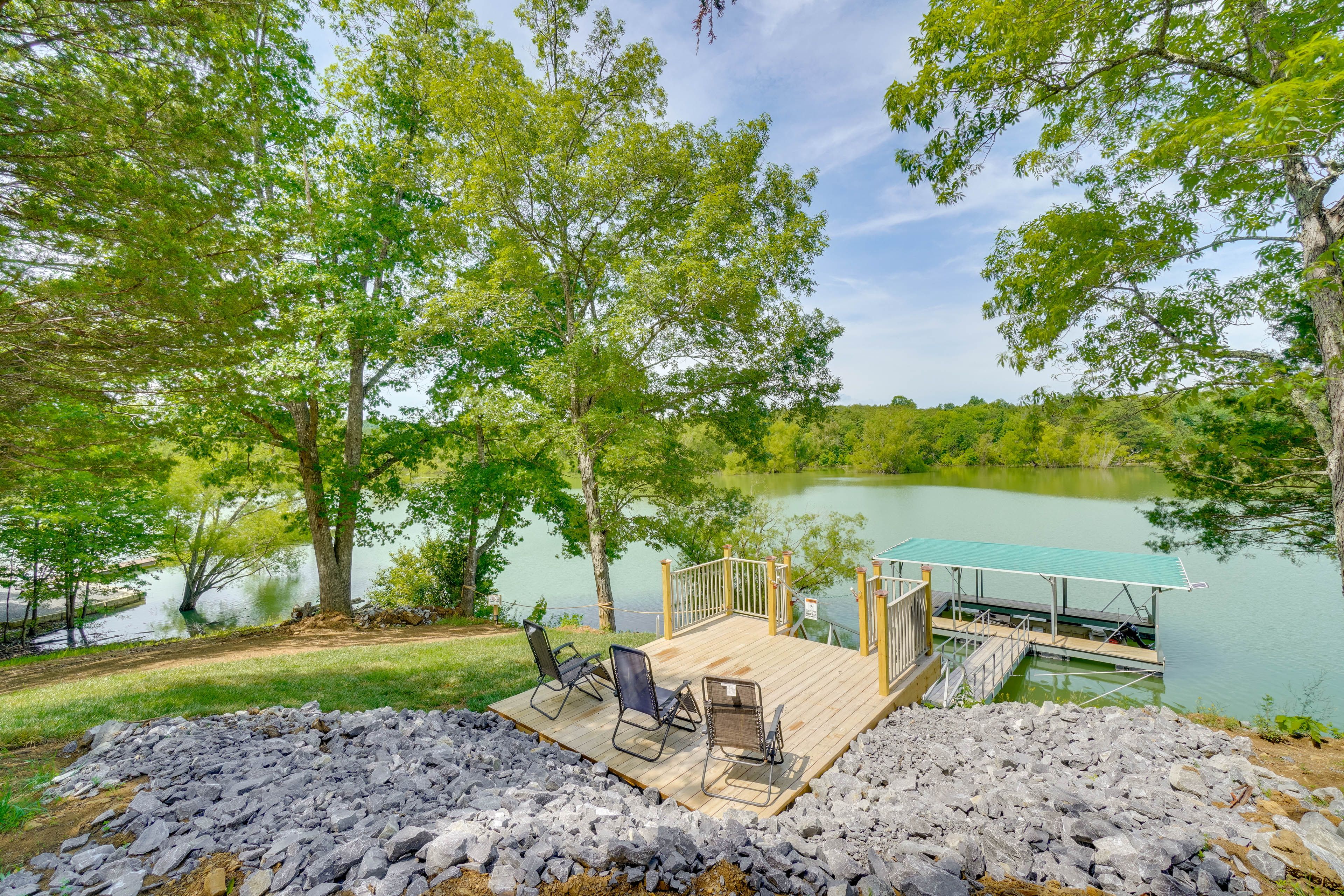 Deck | Covered Boat Dock