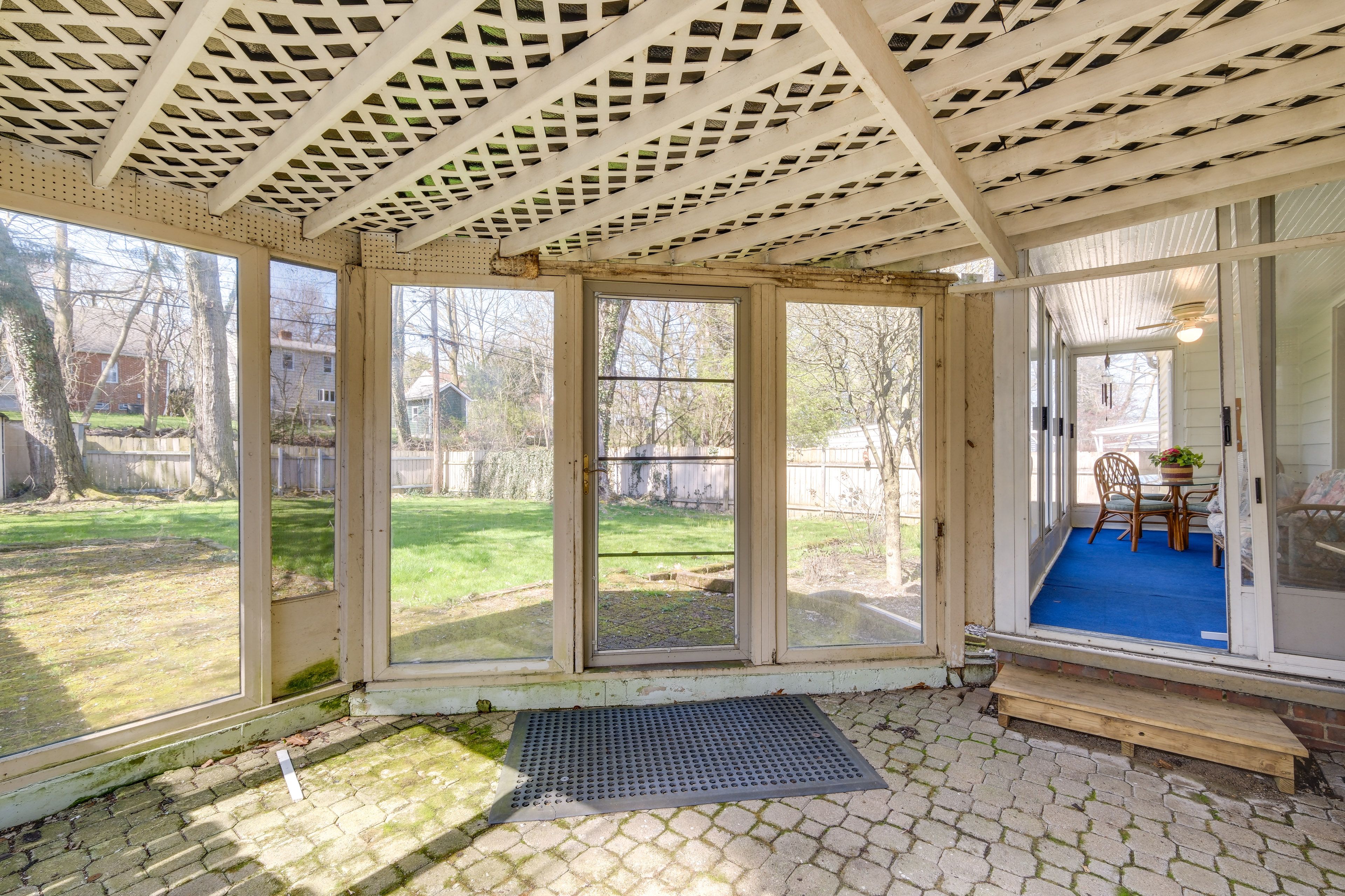 Screened-In Patio