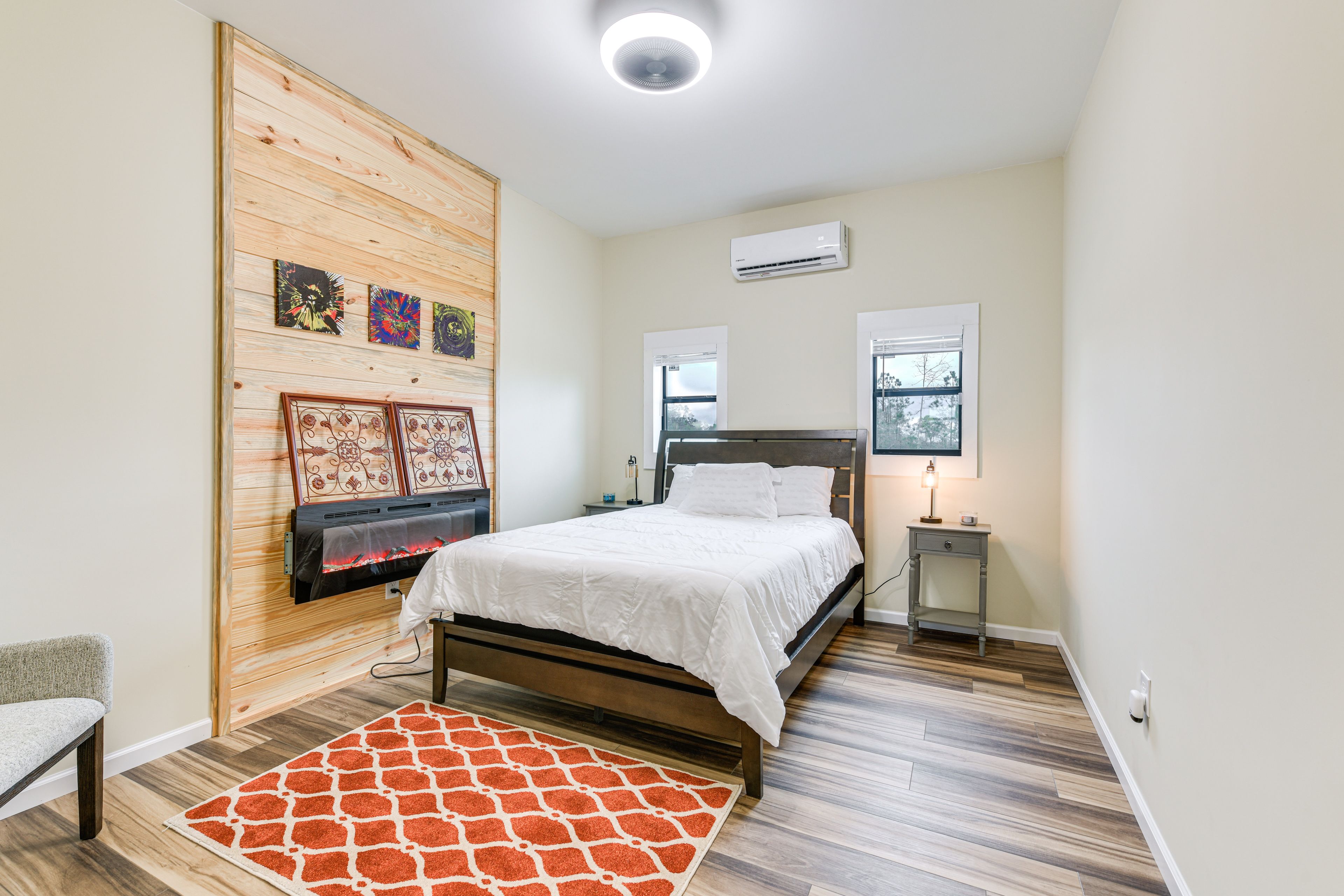 Bedroom 1 | Queen Bed | Linens Provided