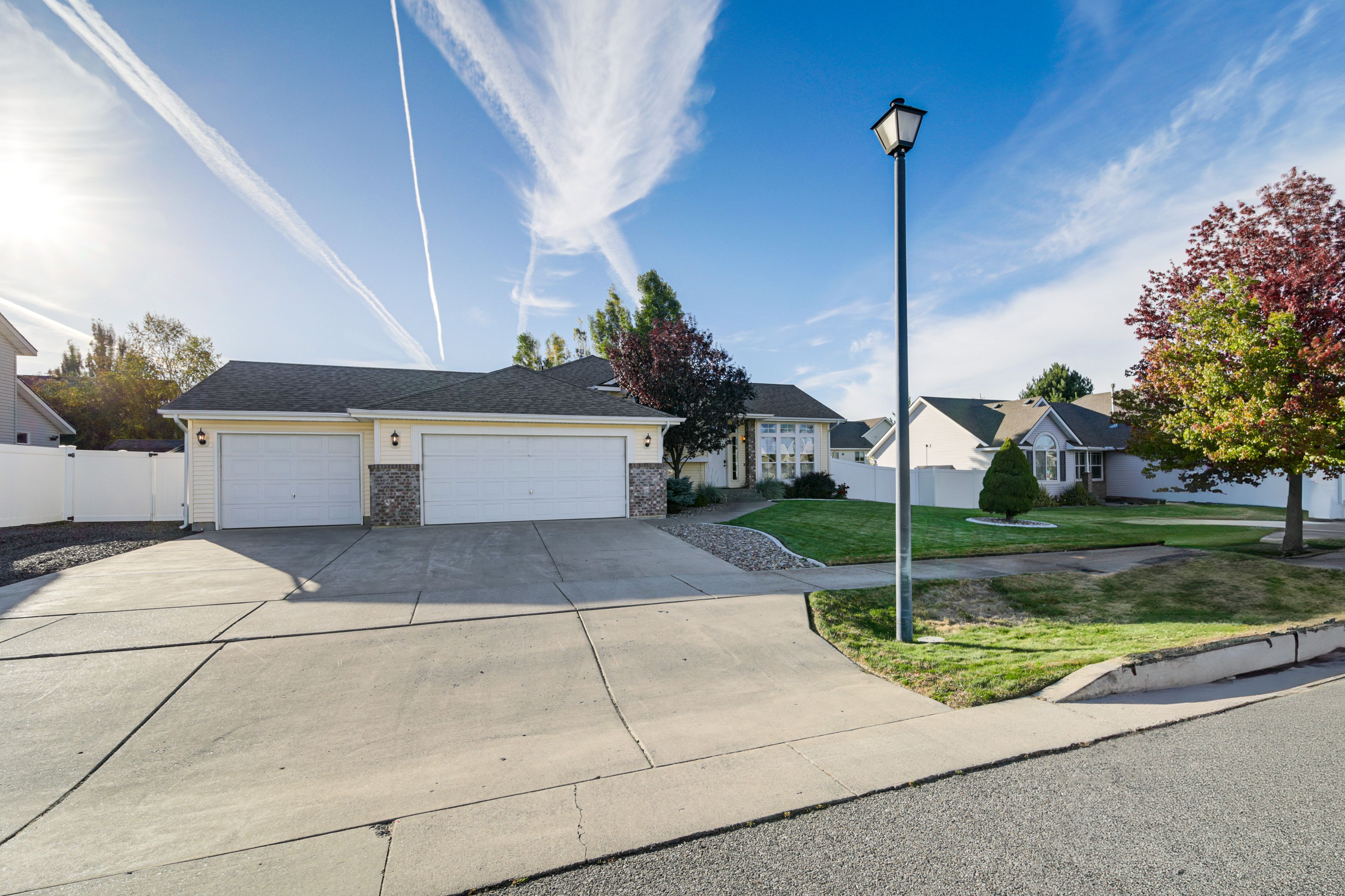 Parking | Garage (1 Vehicle) | Driveway (3 Vehicles)