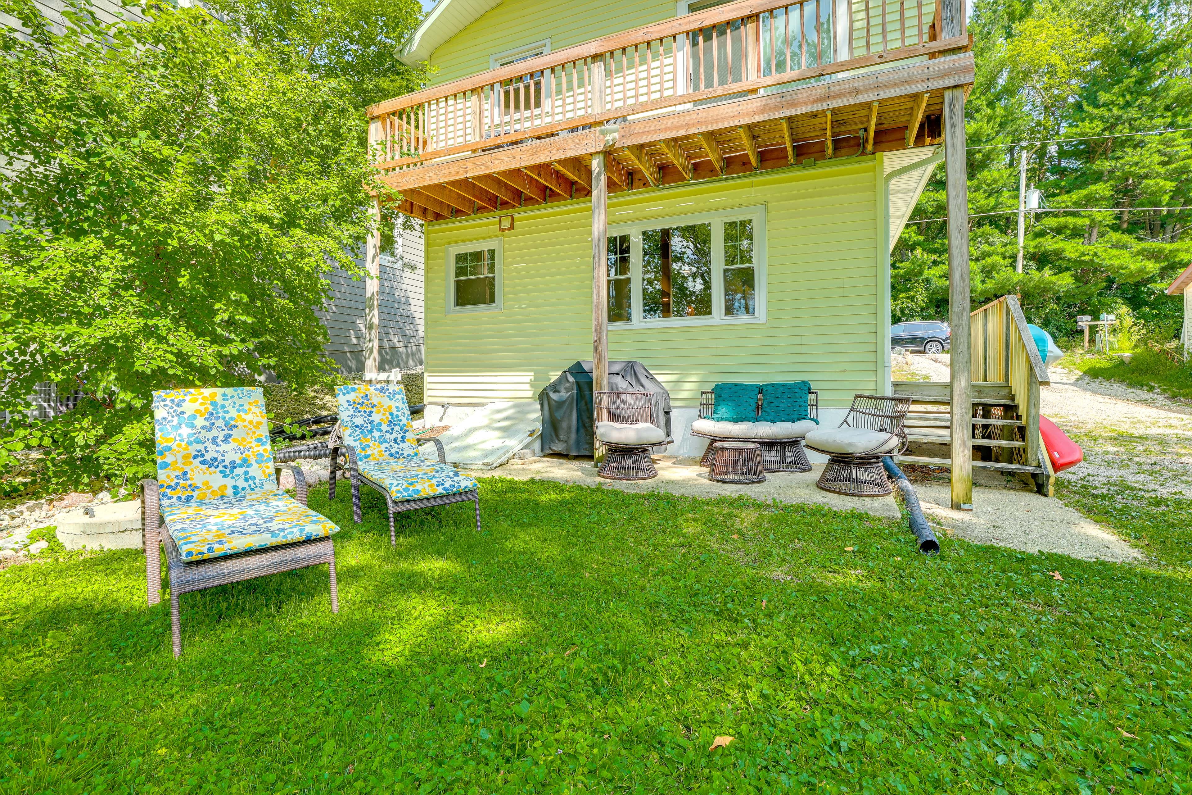 Patio & Yard