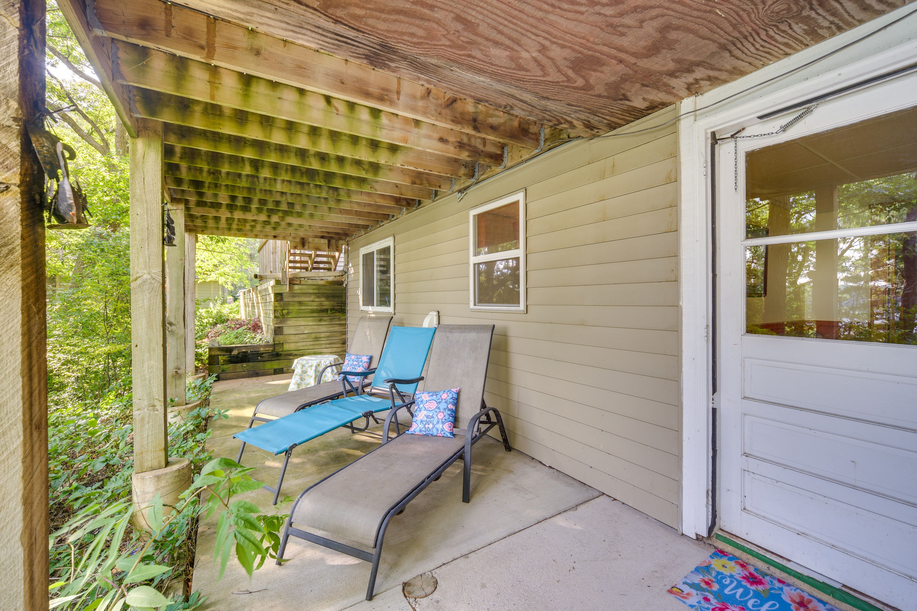 Covered Patio | Outdoor Seating | Basement Level