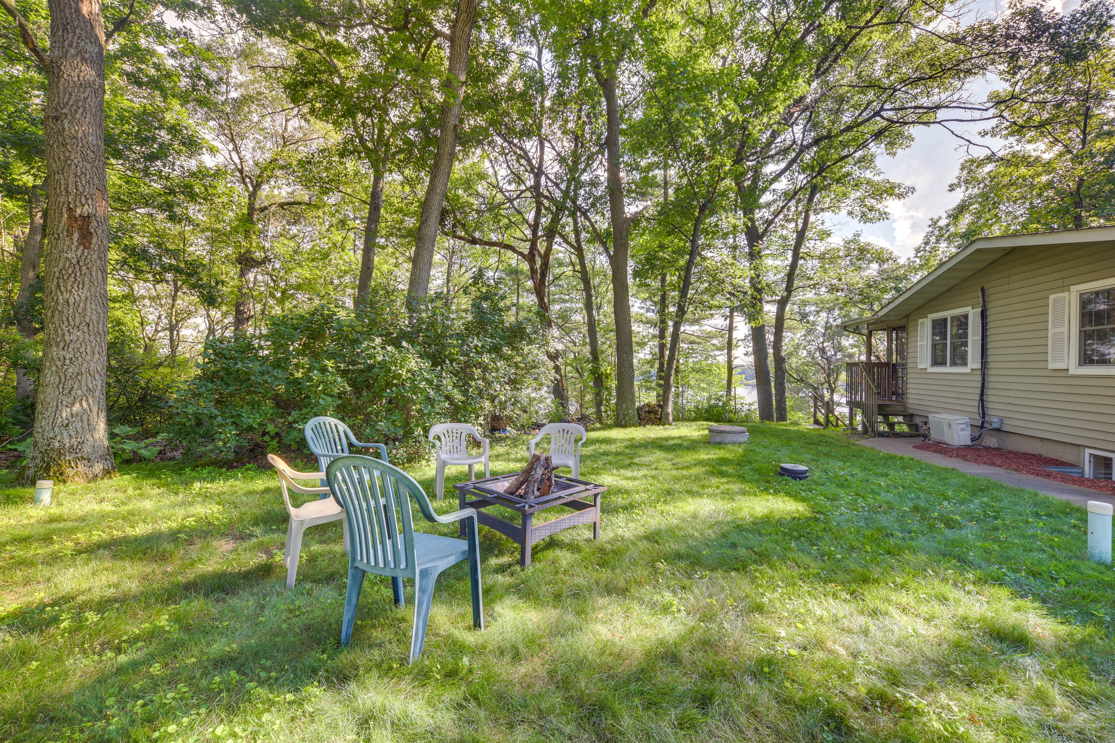 Private Yard | Fire Pit