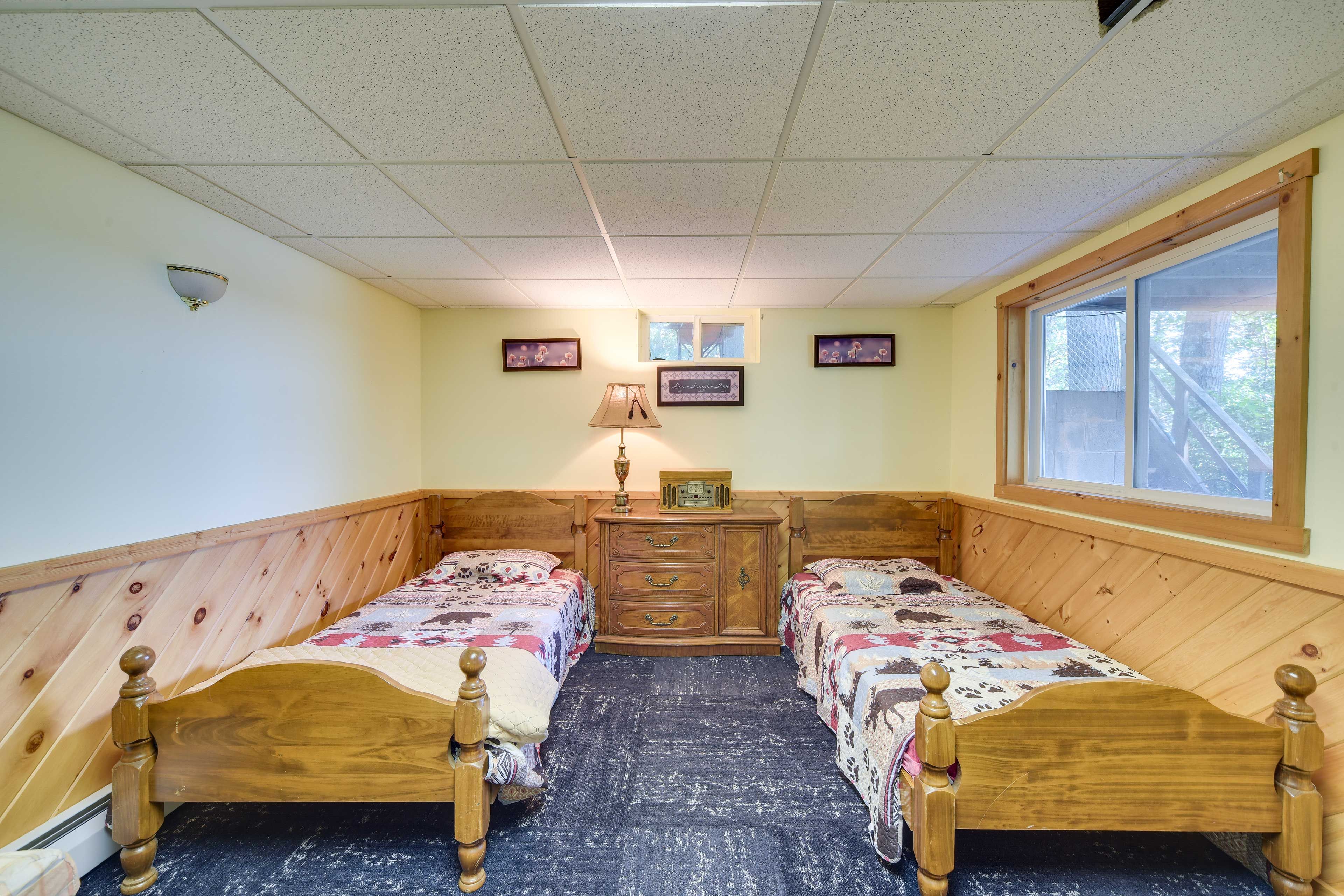 Bedroom 3 | 2 Twin Beds | Basement Level