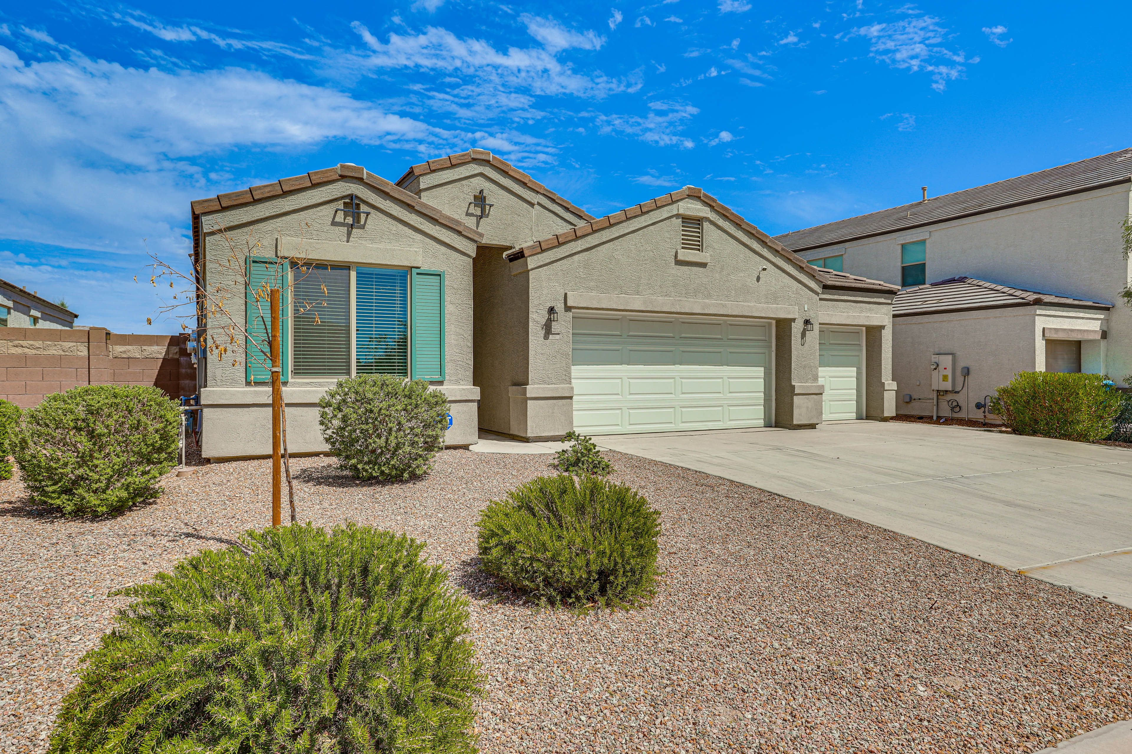 Buckeye Vacation Rental | 3BR | 2BA | 1 Step to Enter | 1,714 Sq Ft