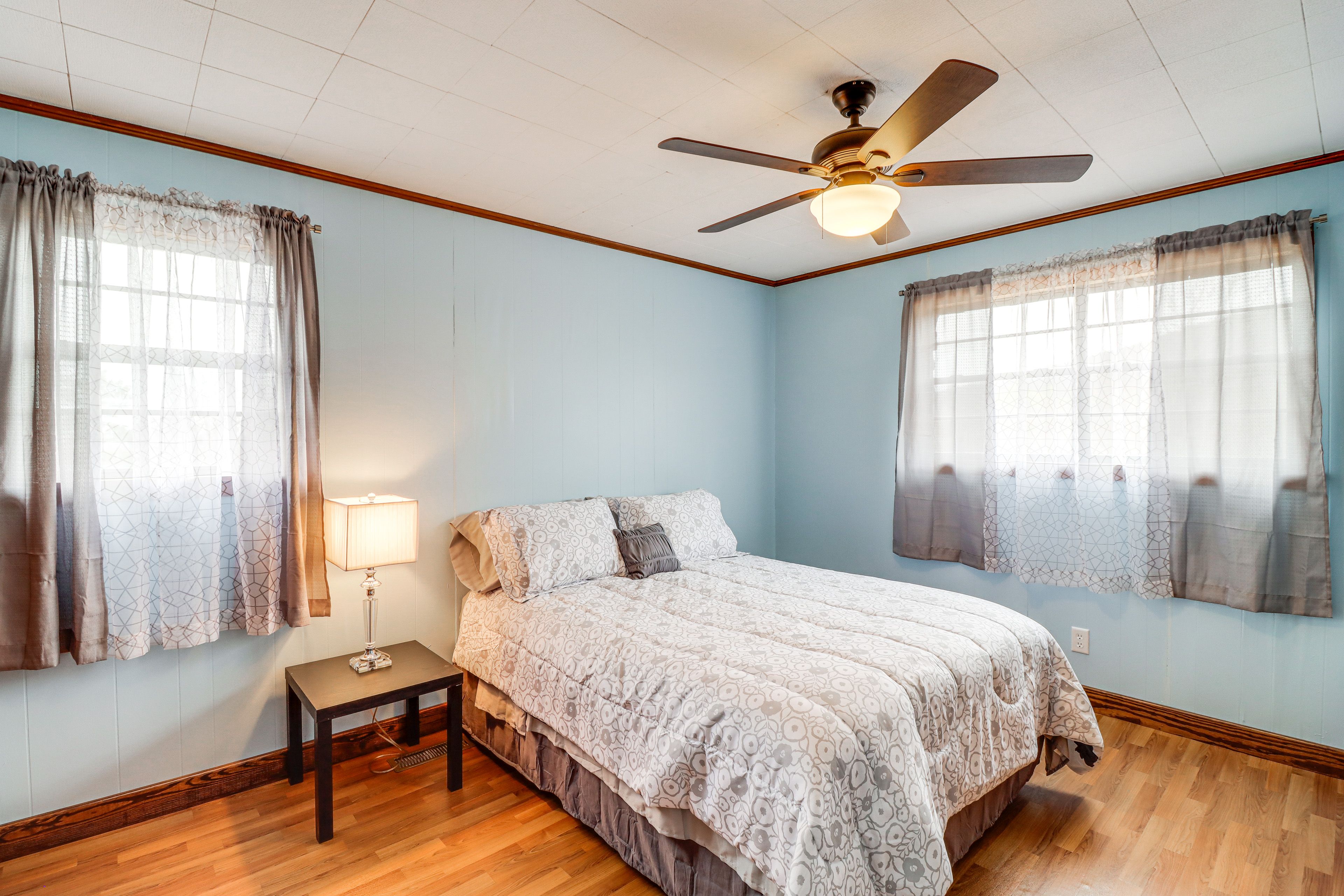 Bedroom 3 | Queen Bed