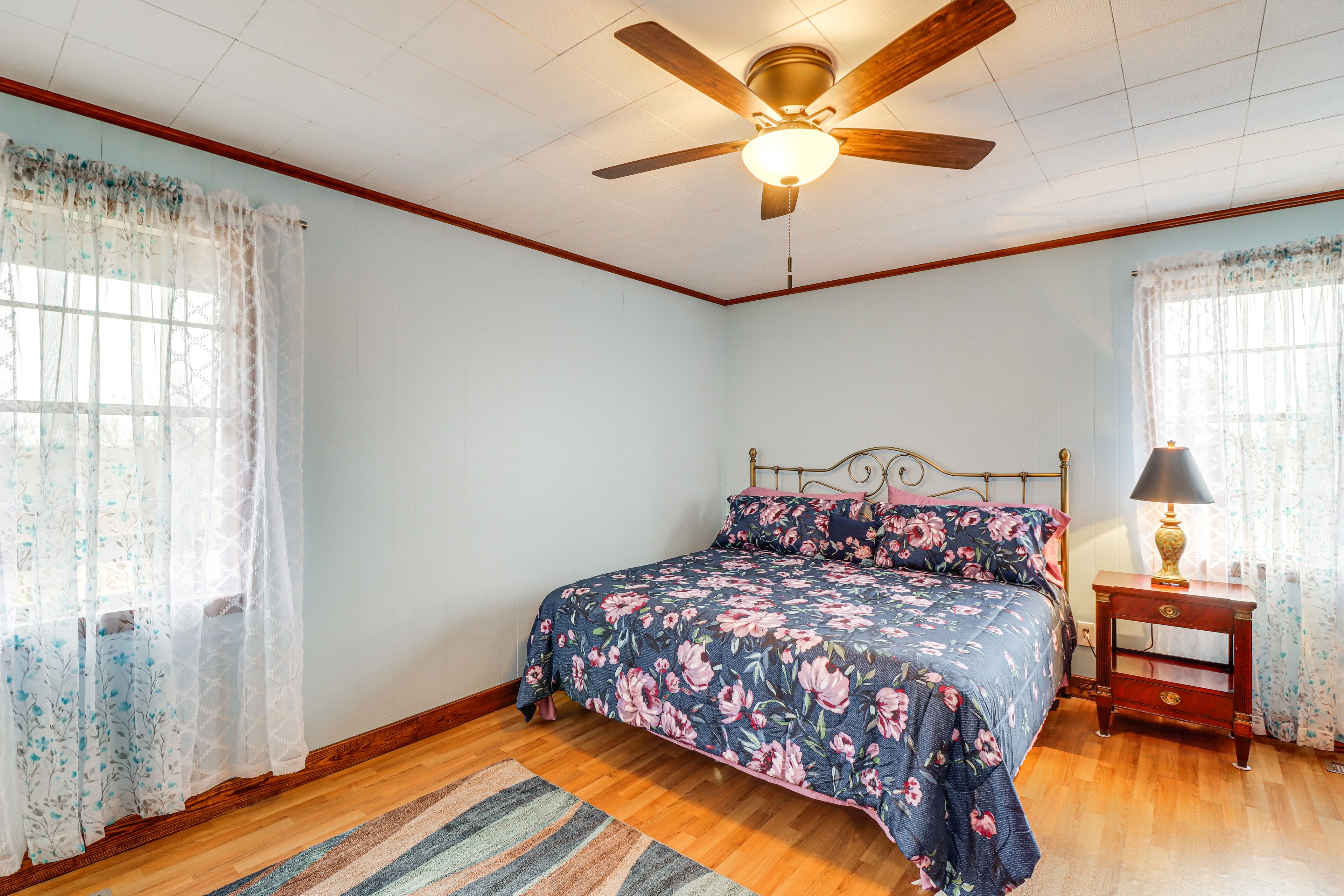 Bedroom 1 | King Bed | Linens Provided | En-Suite Bathroom