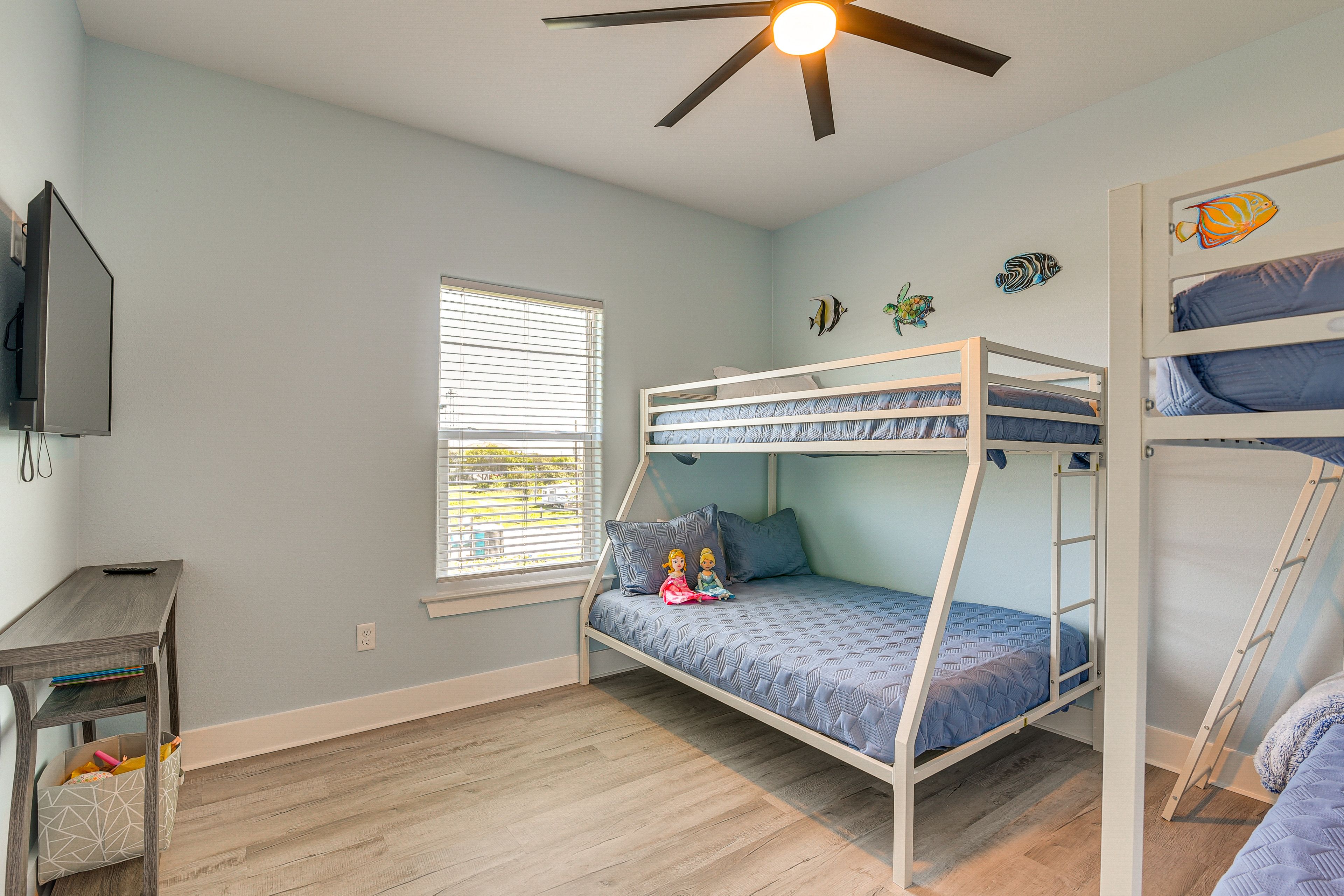 Bedroom 3 | Twin/Full Bunk Bed | Twin Bunk Bed