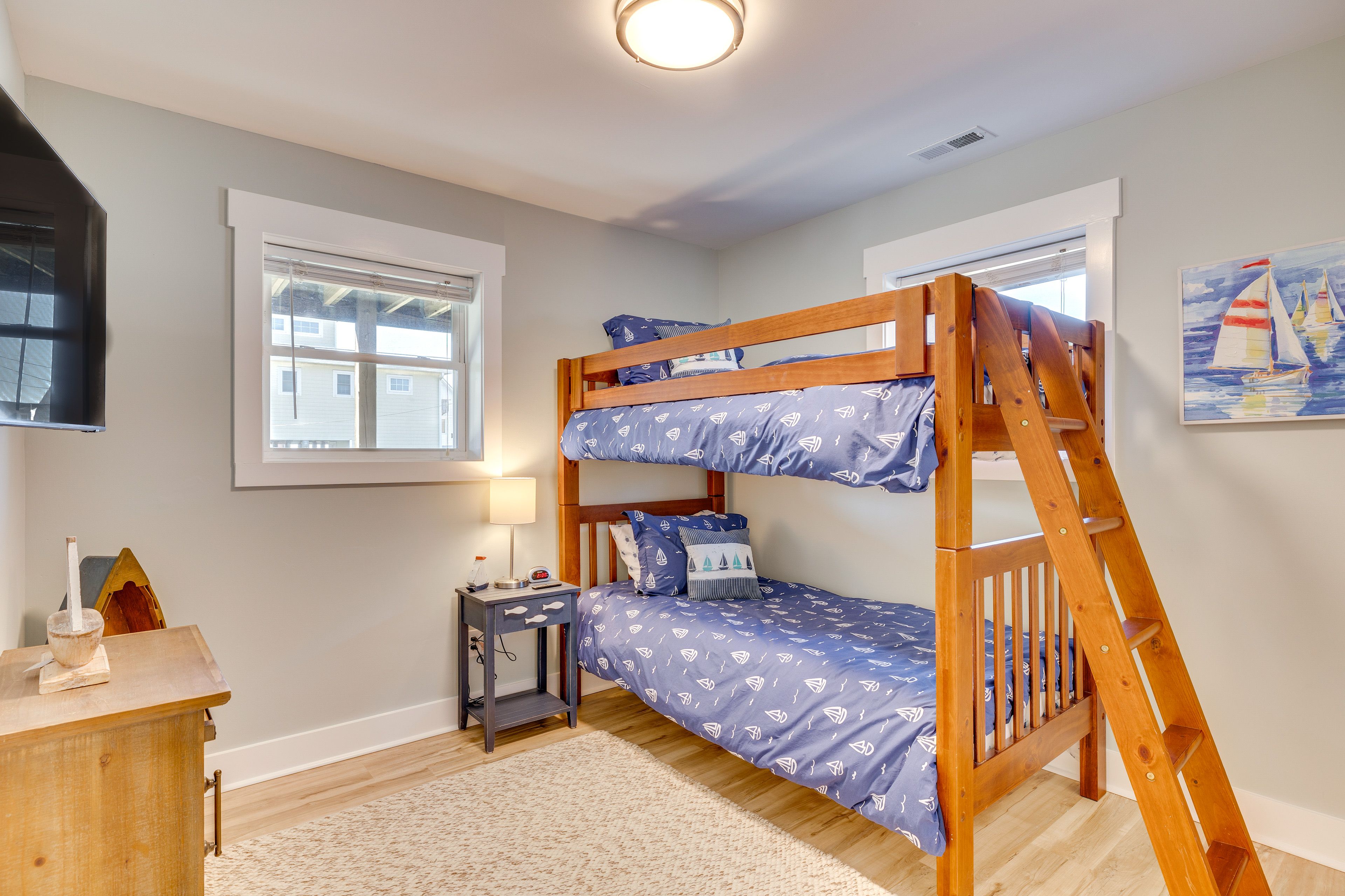 Bedroom 4 | Twin Bunk Bed | 1st Floor