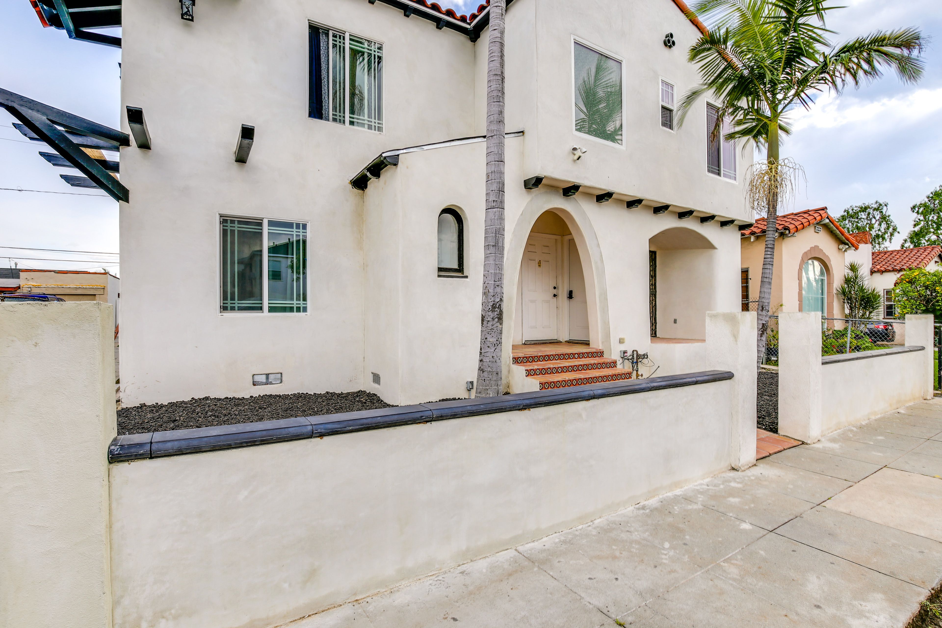 Parking | Driveway (1 Vehicle) | Free Street Parking