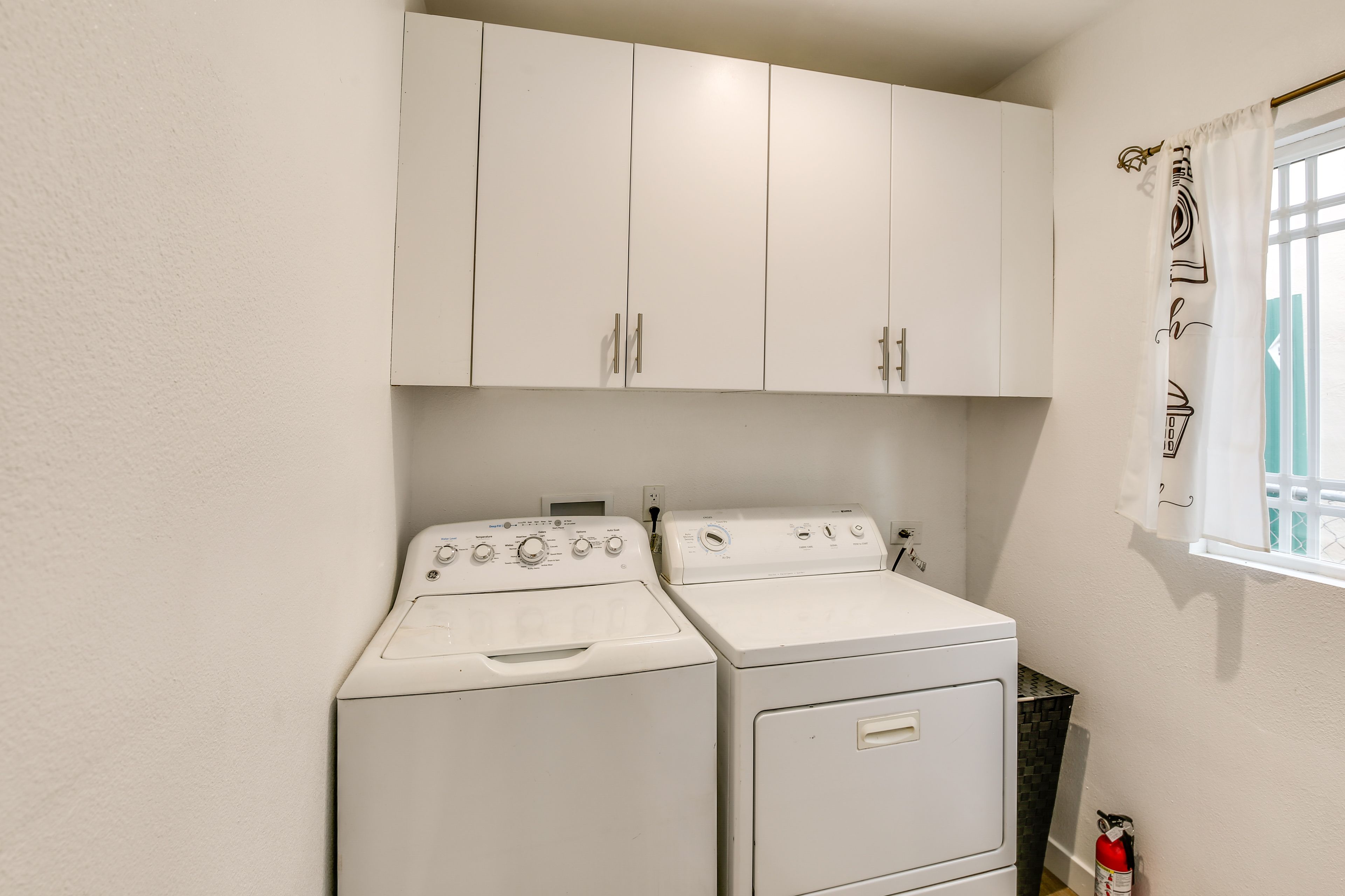 Washer & Dryer | Detergent Provided