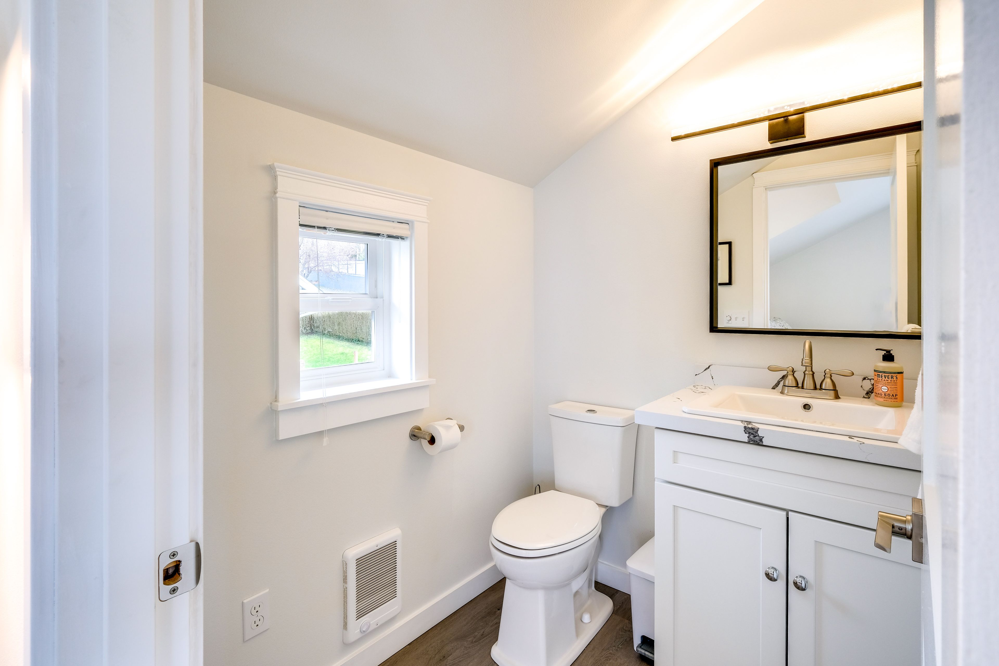 Half Bathroom | 2nd Floor