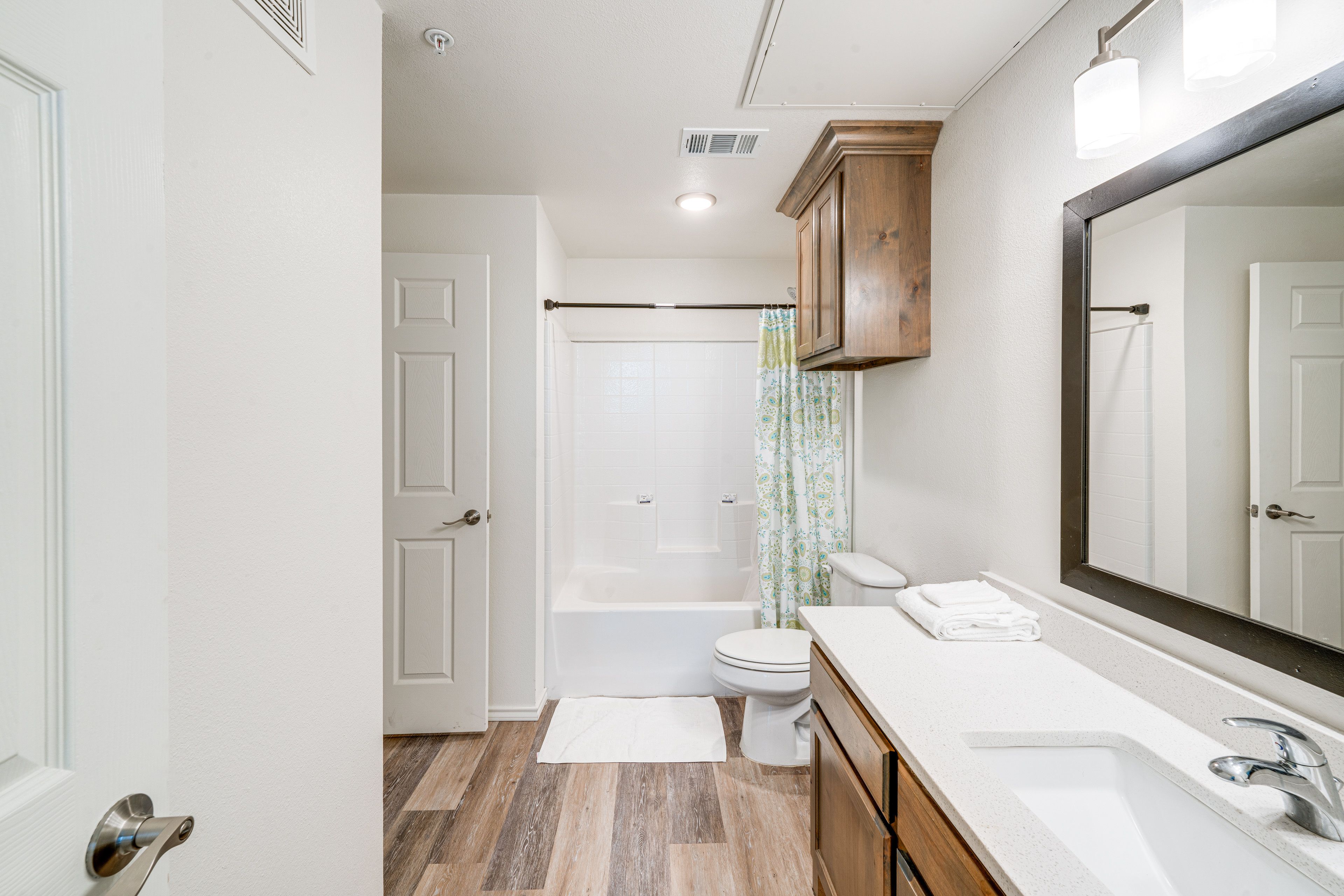 En-Suite Bathroom | Towels Provided | Complimentary Toiletries