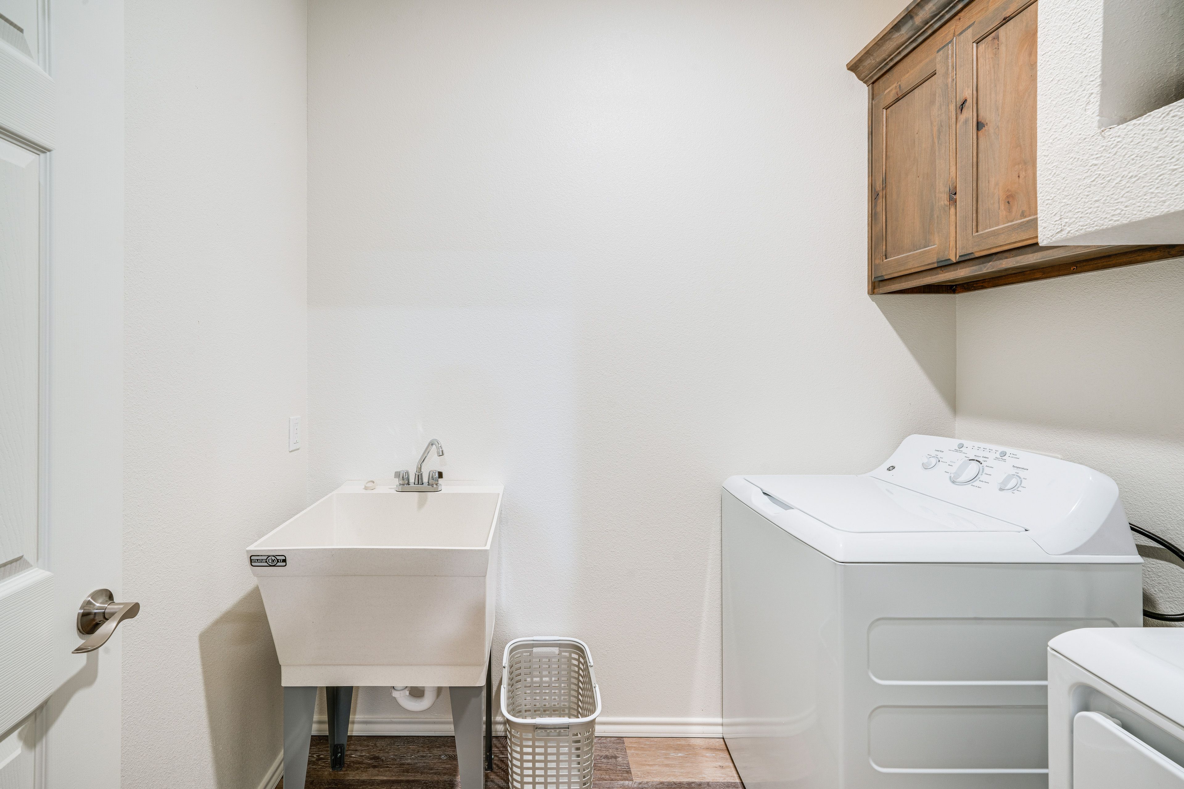 Laundry Room | In-Unit Washer & Dryer