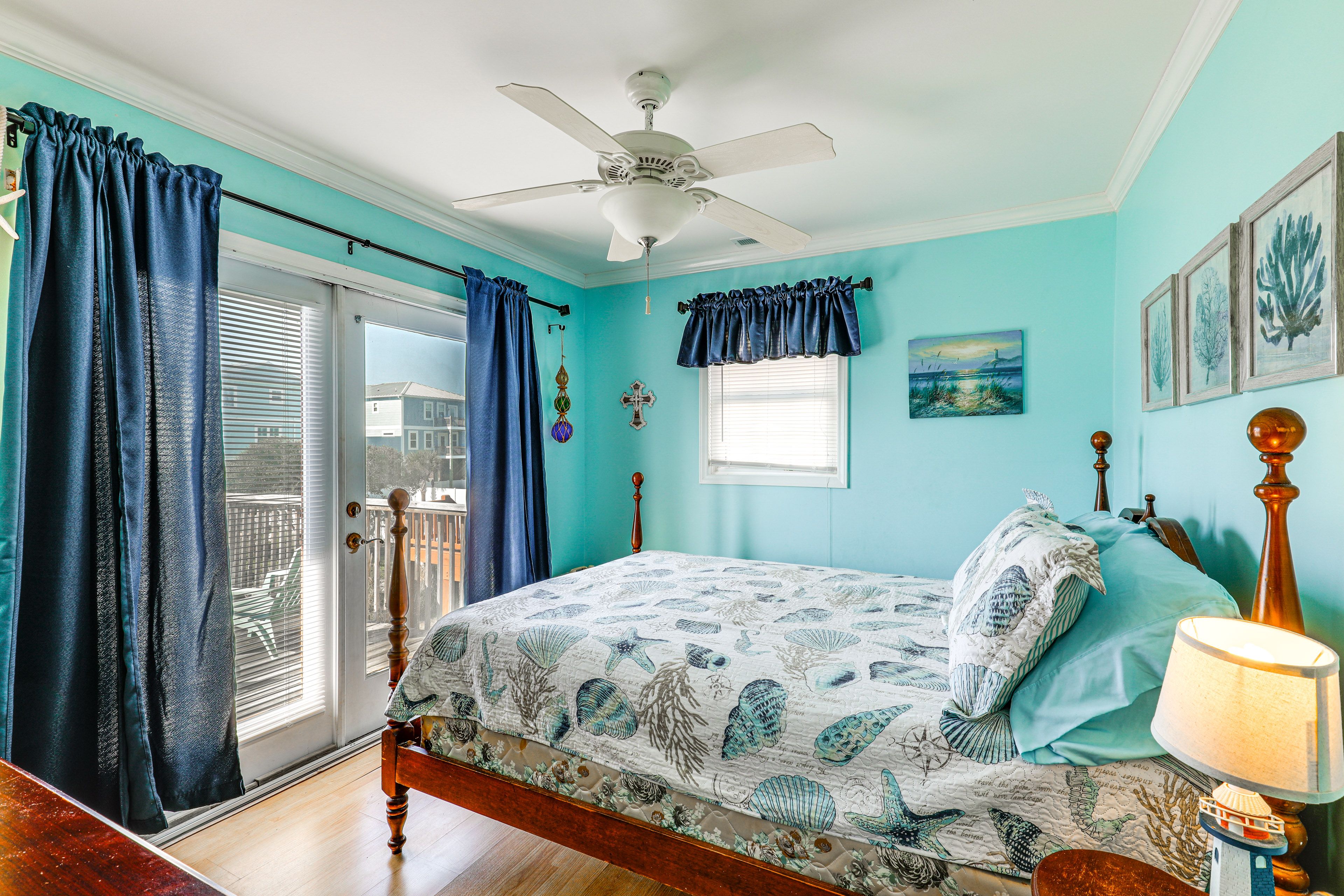 Bedroom 1 | King Bed | Main Level | Linens Provided