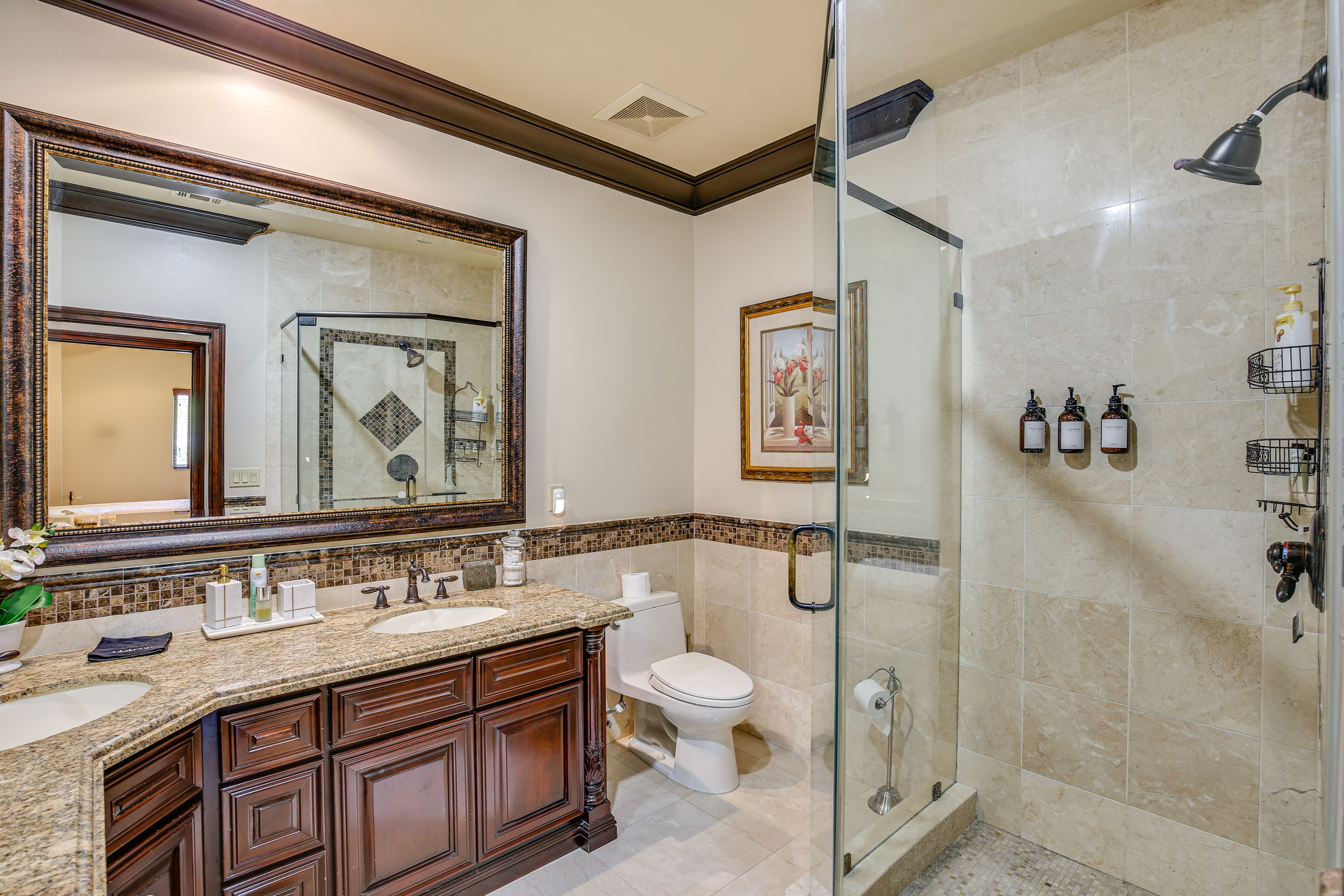 Full Bathroom | 2nd Floor