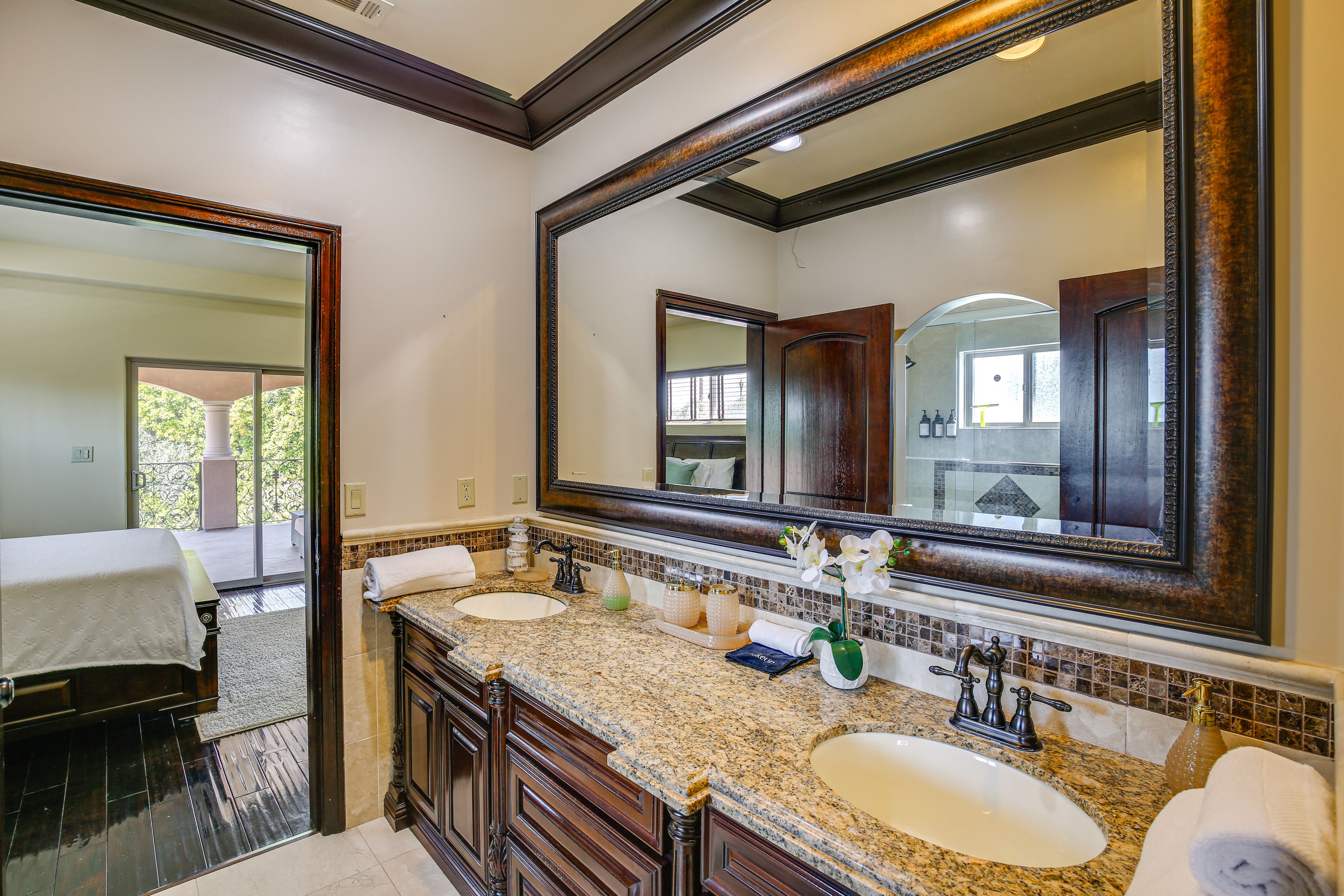 Jack-and-Jill Bathroom | 2nd Floor