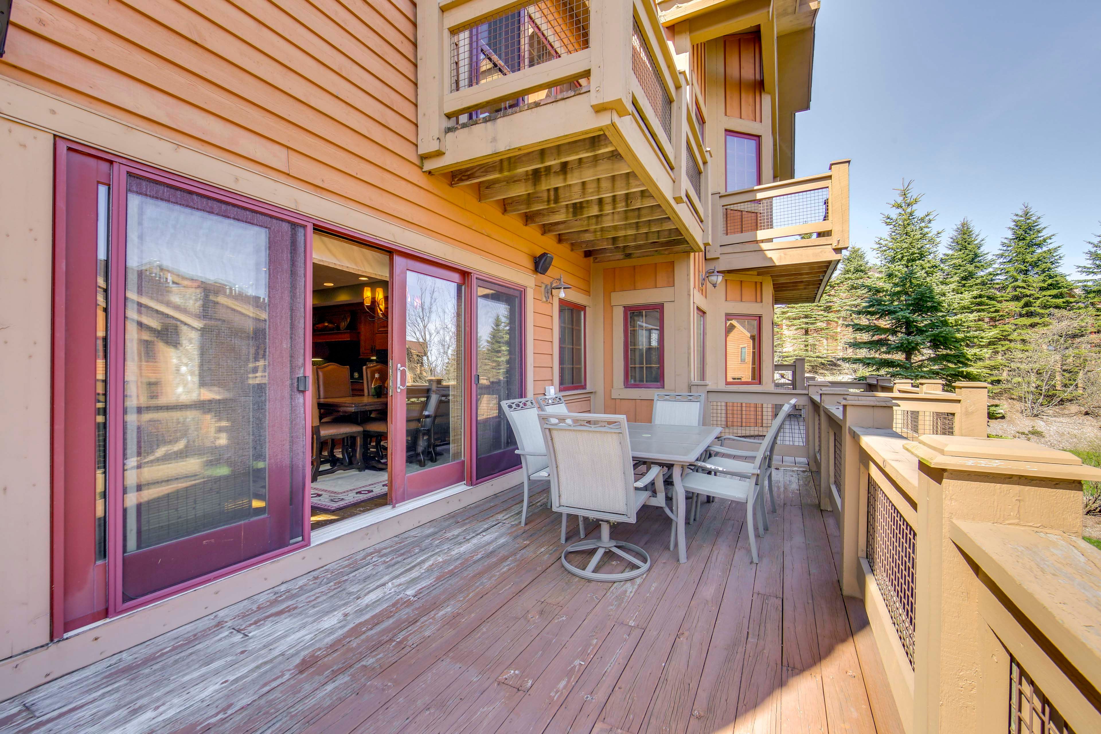 Private Deck