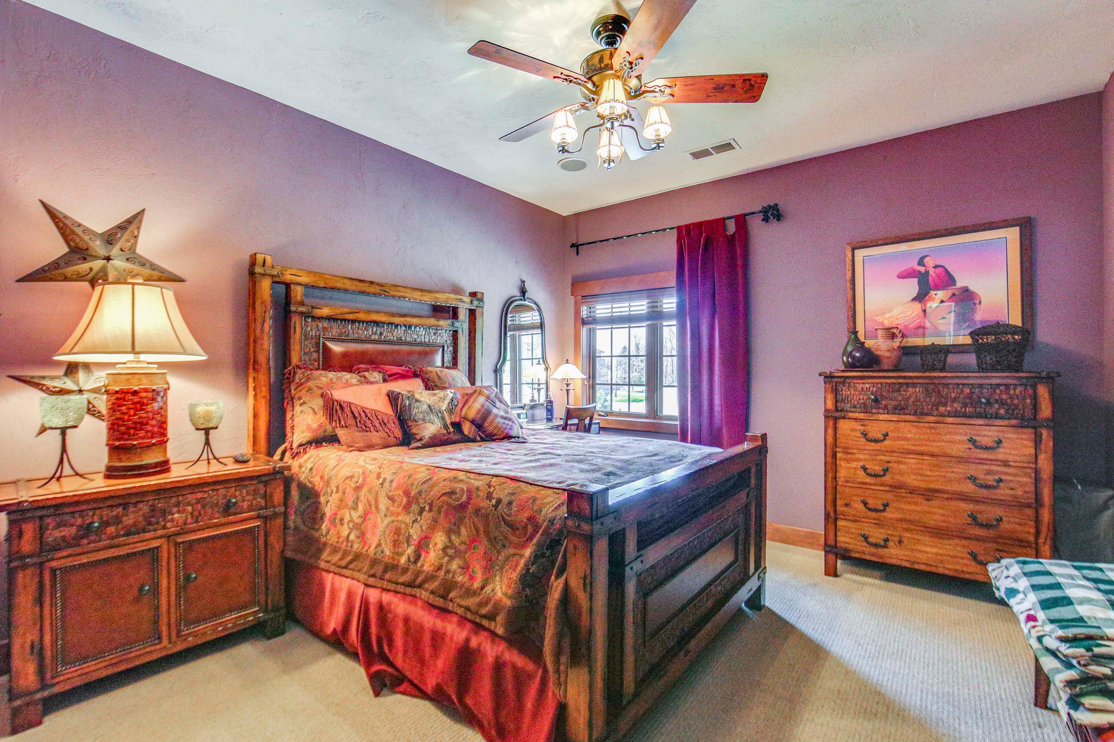 Bedroom 2 | Queen Bed | 2nd Floor