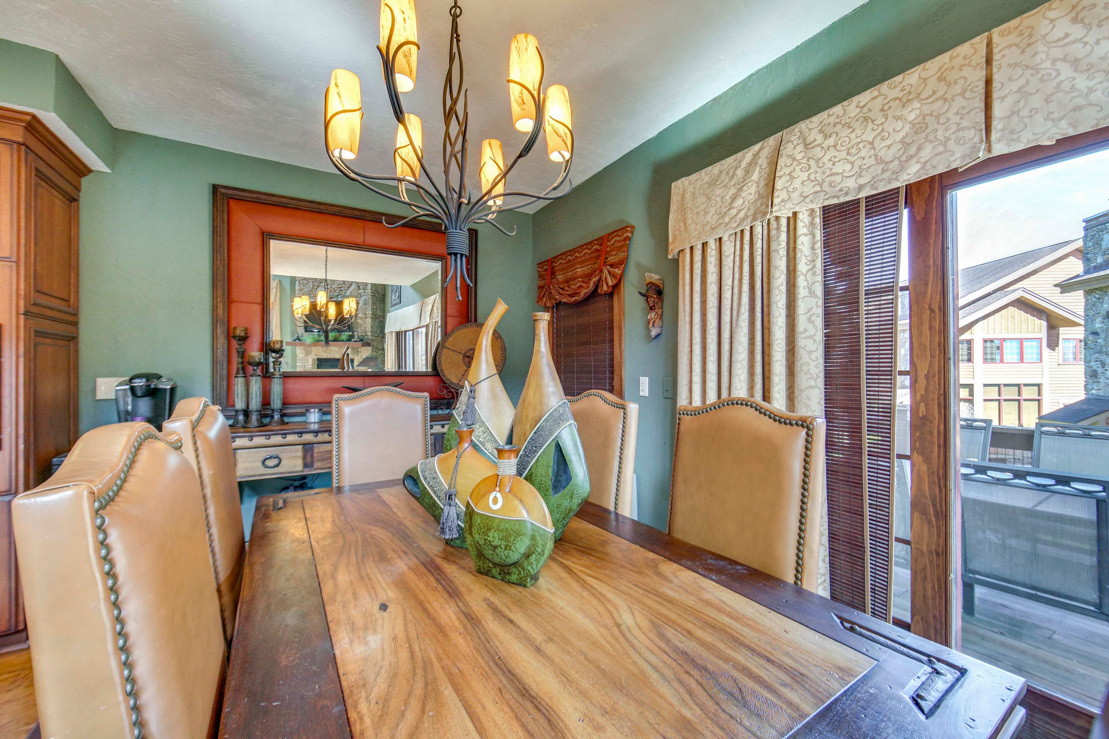 Dining Area | 1st Floor
