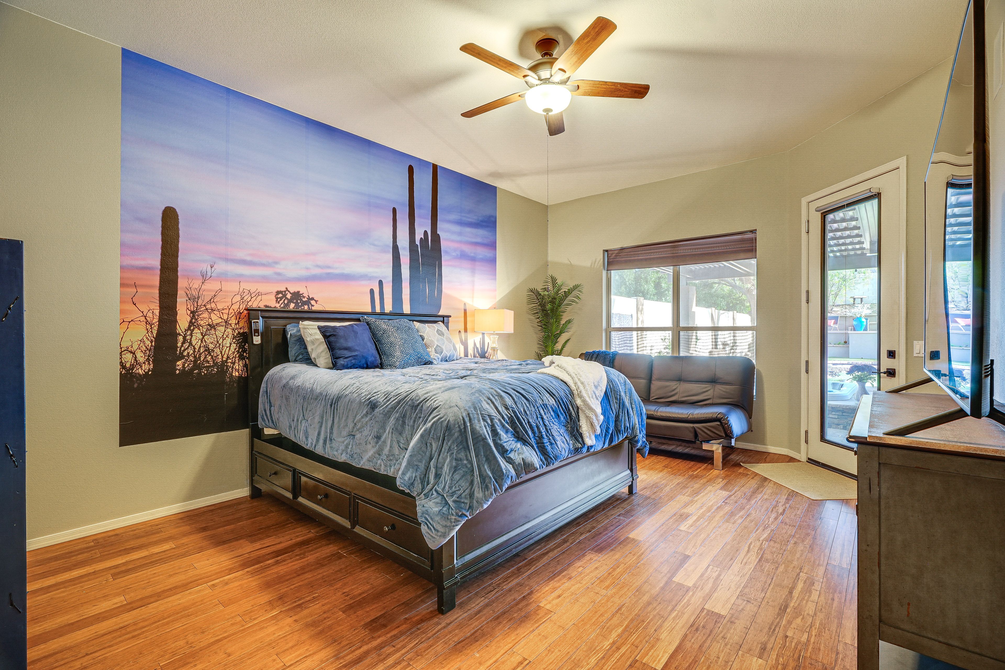 Bedroom Suite | California King Bed | Full Futon | Linens Provided