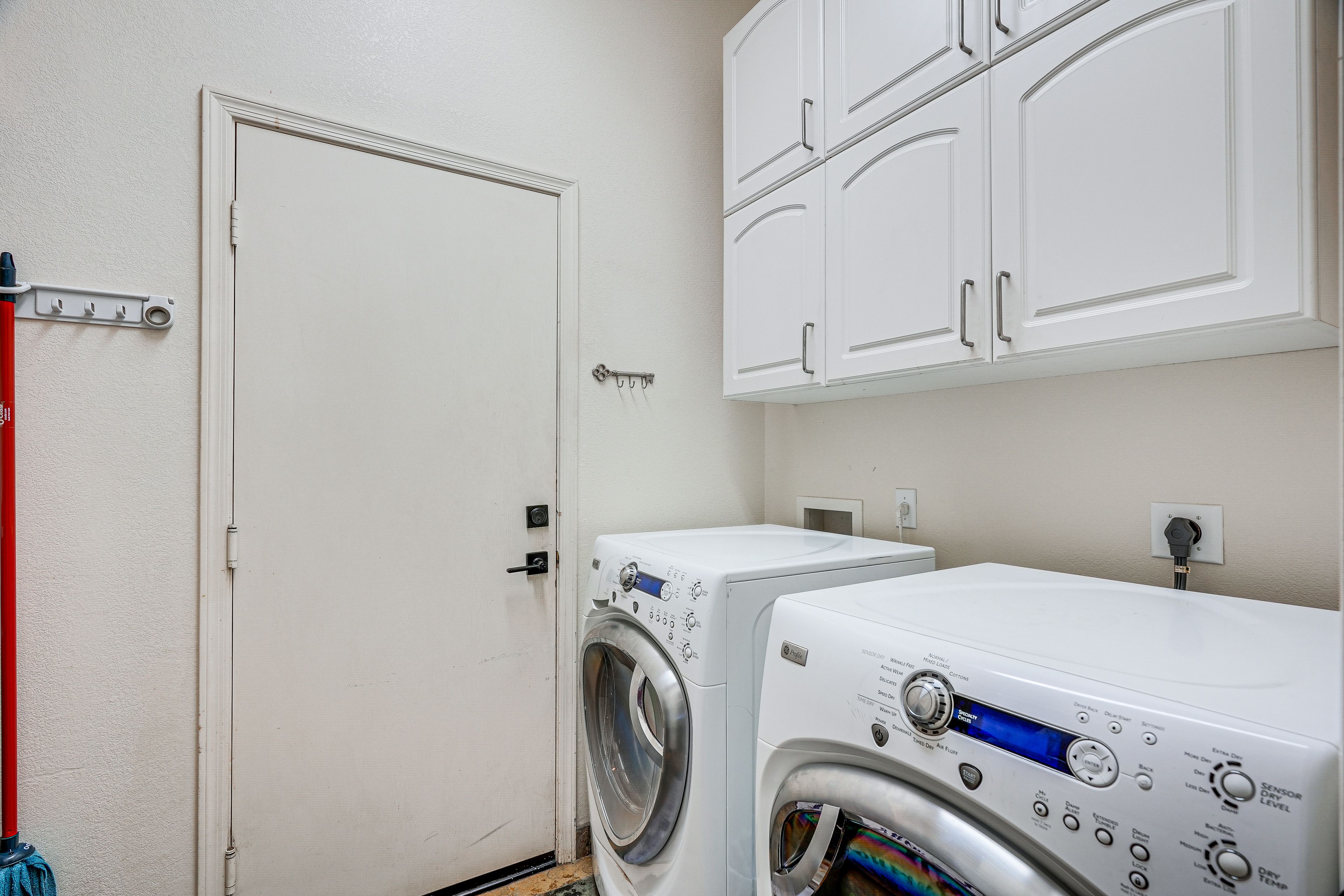 Washer & Dryer