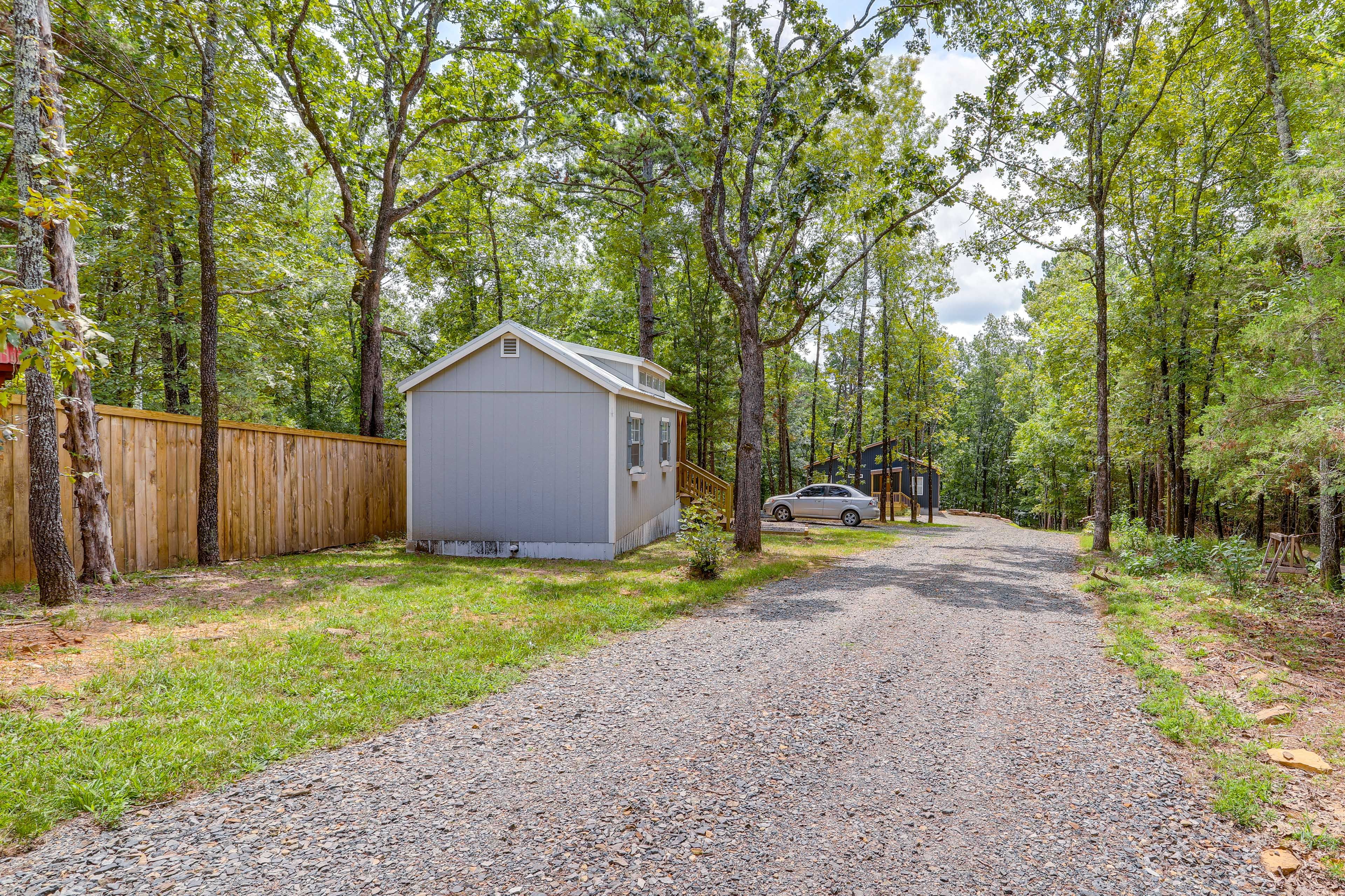 Parking | Gravel Driveway (2 Vehicles)