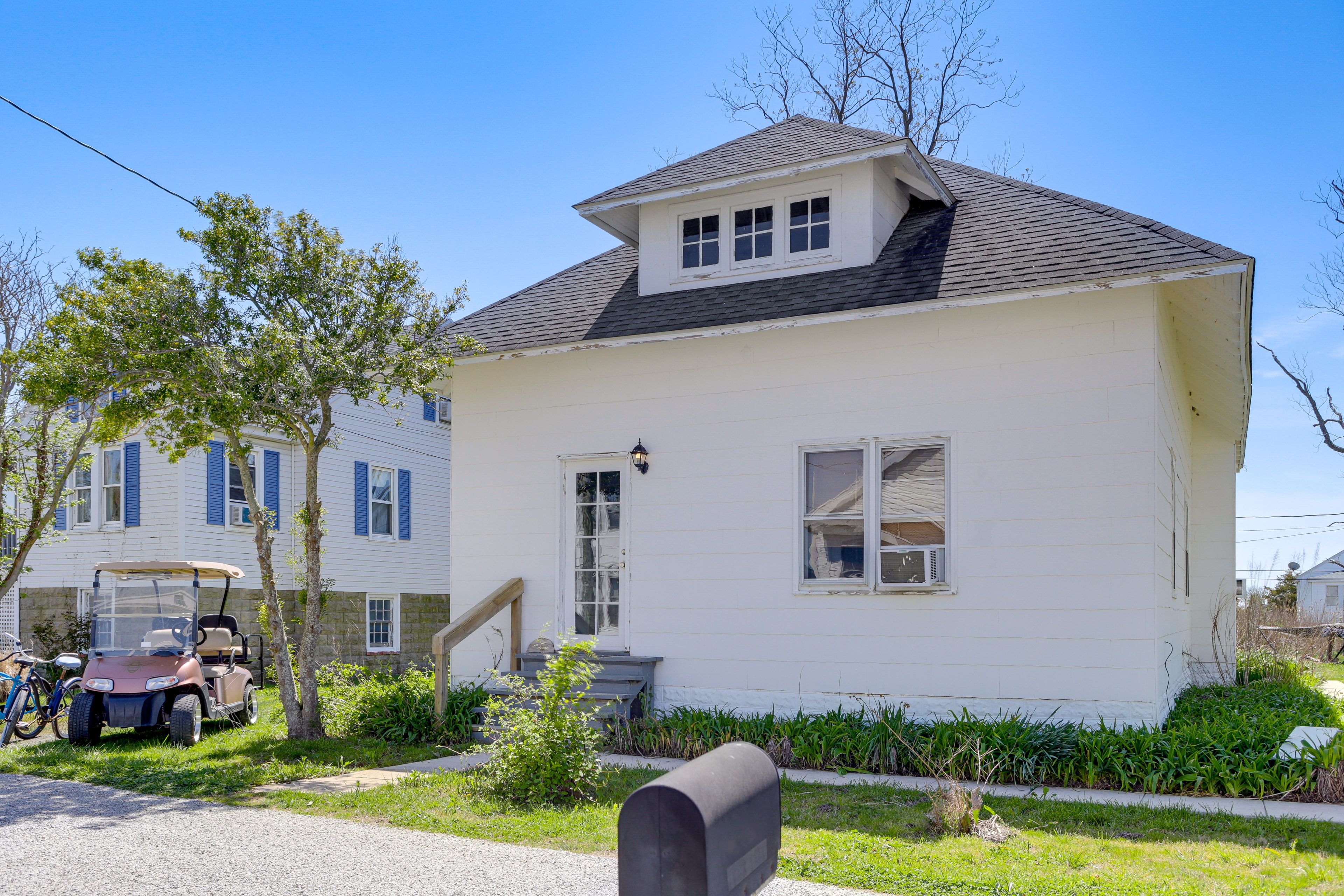 Ewell Vacation Rental | 2BR | 1BR | 5 Steps Required | 1,476 Sq Ft