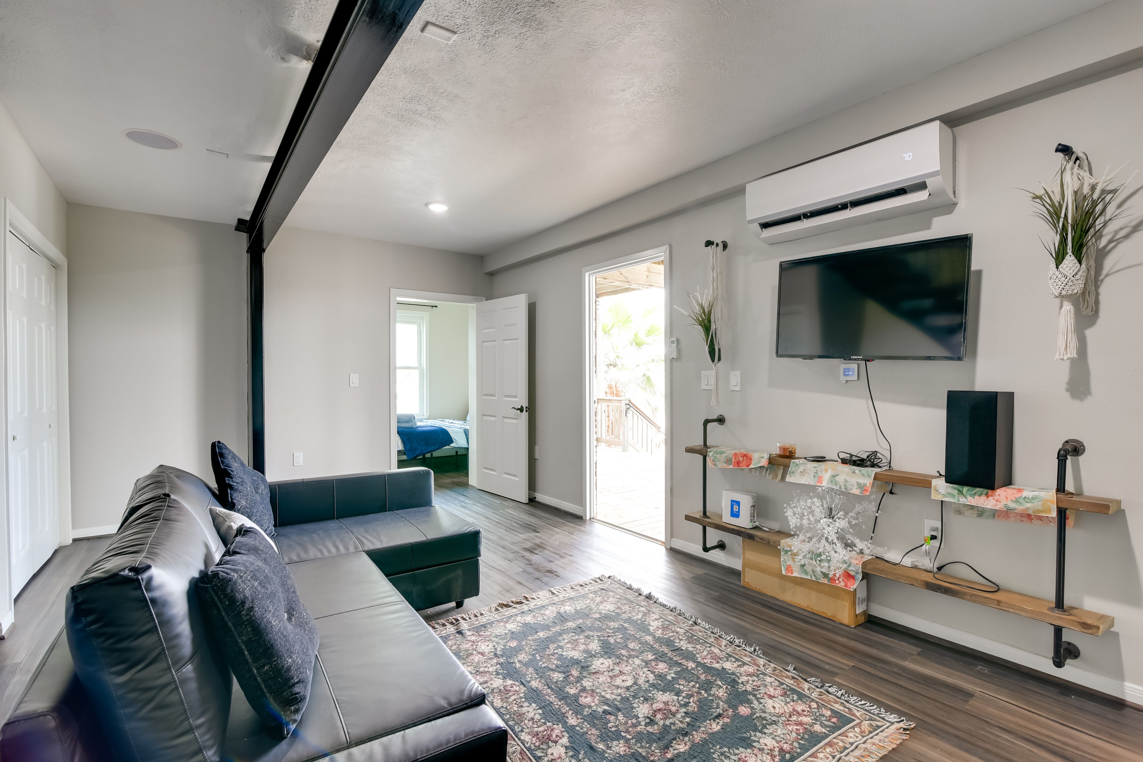 Living Room | 1st Floor | Full Sleeper Sofa | Smart TV | Free WiFi