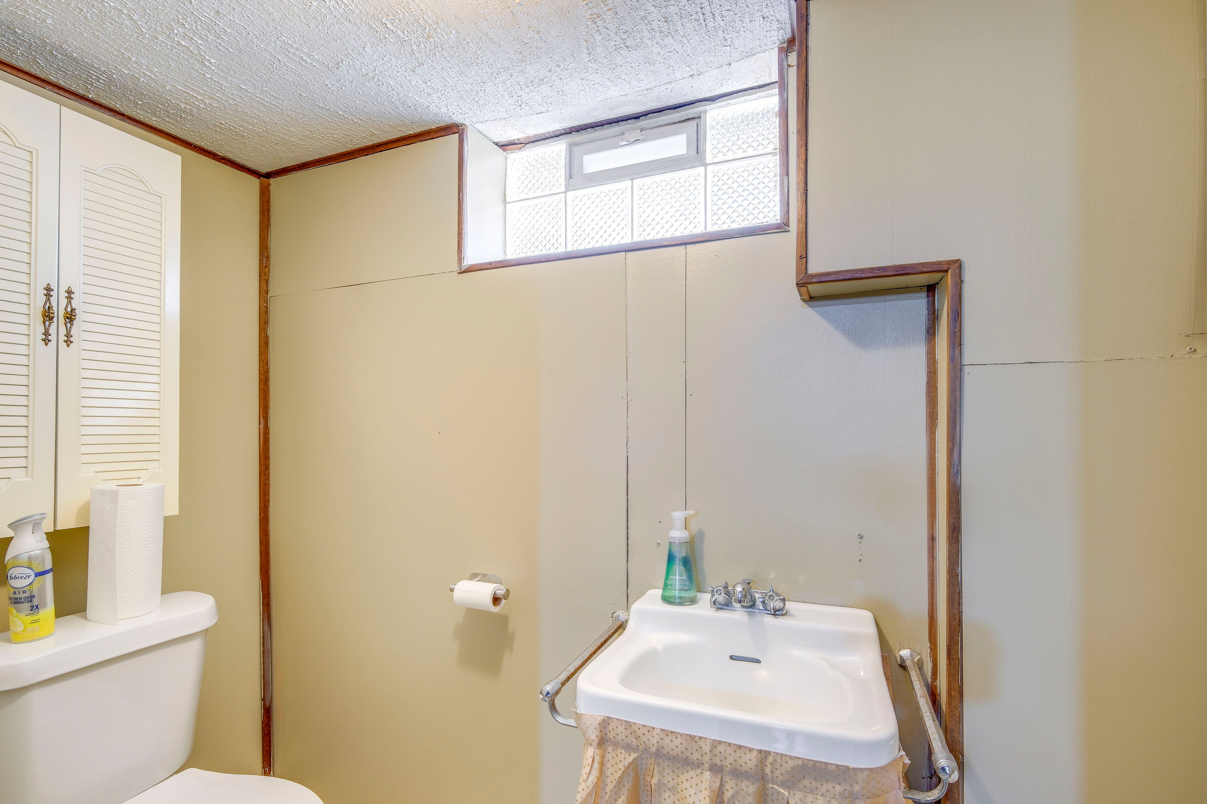 Half Bathroom | Basement