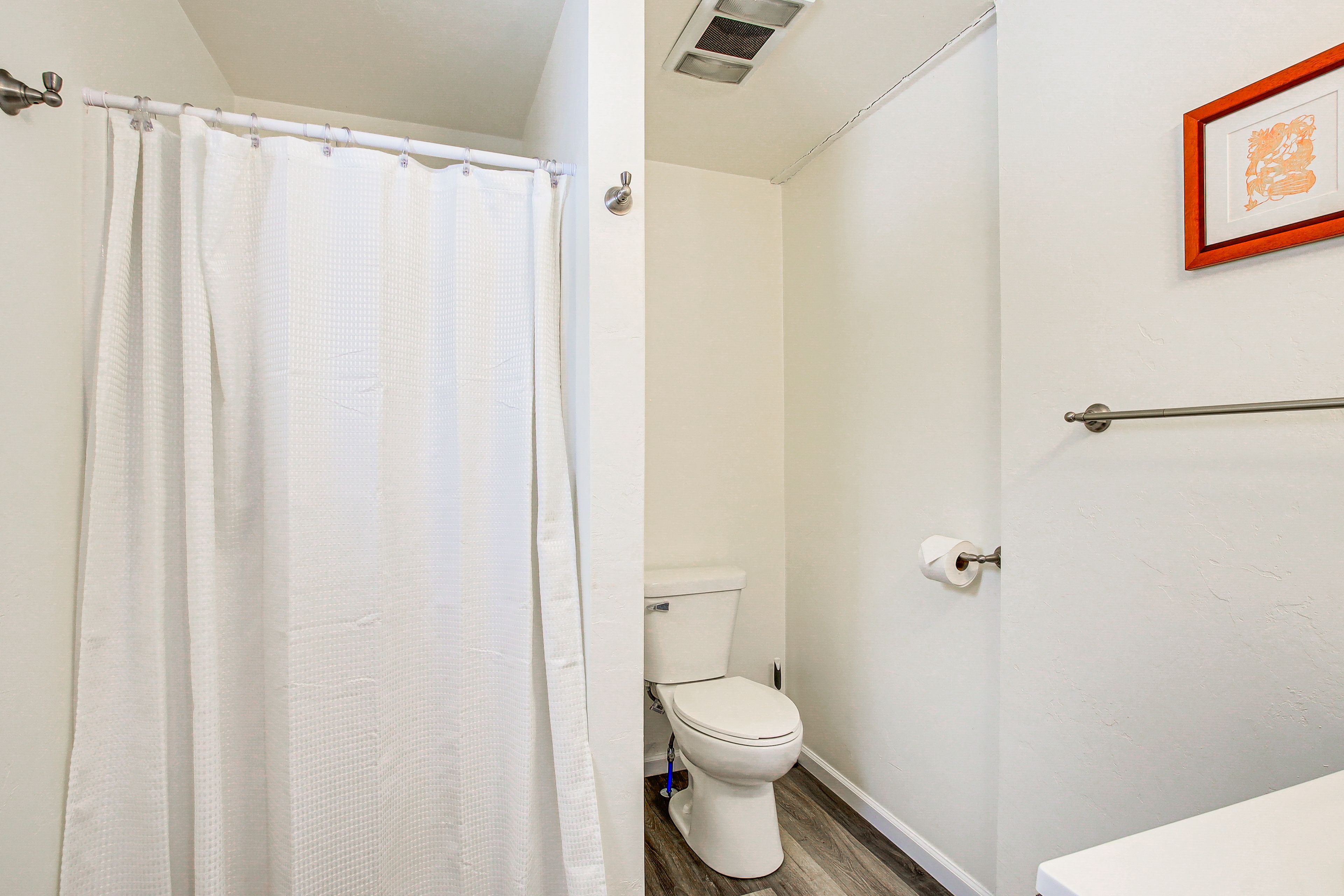 En-Suite Bathroom | 1st Floor