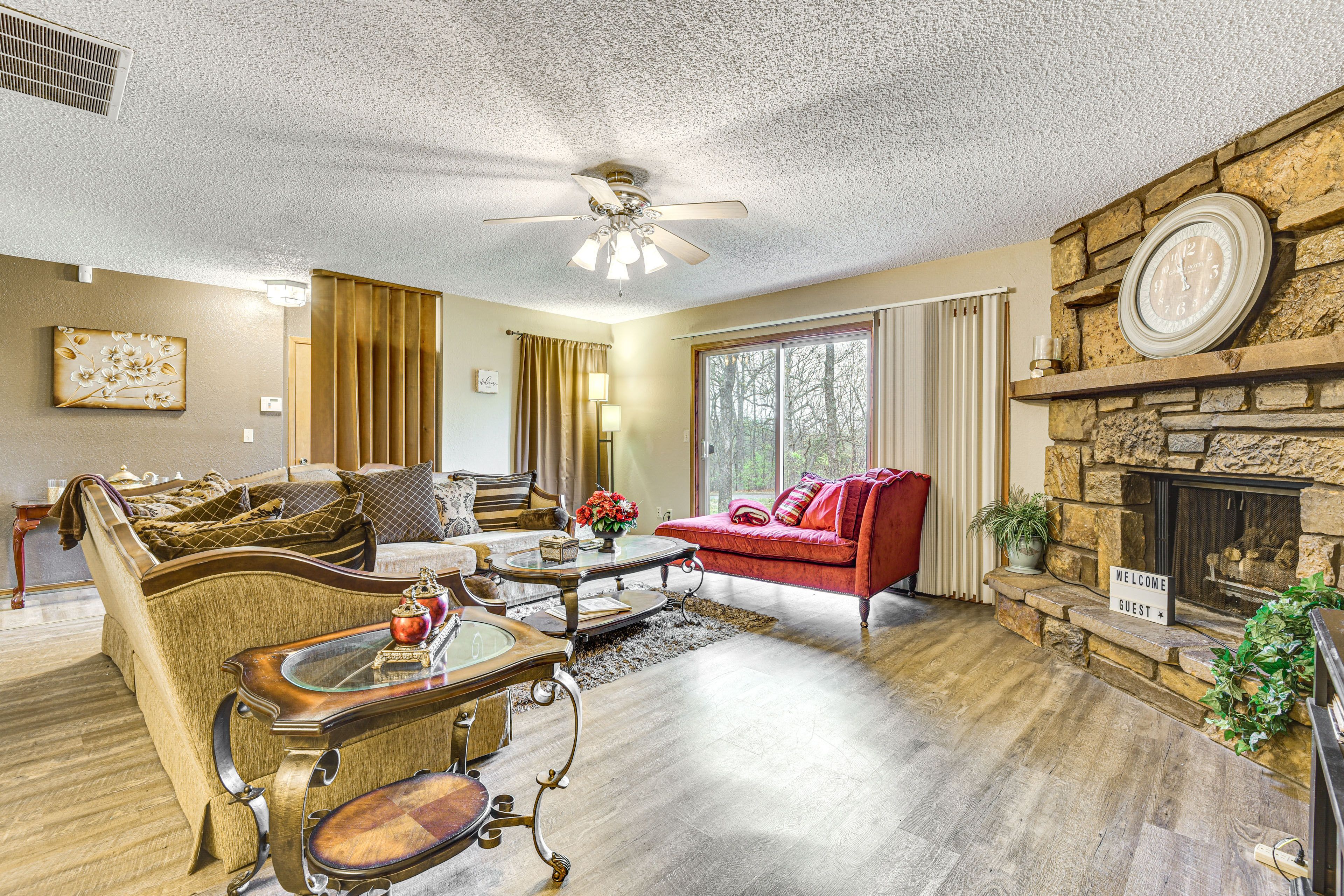 Tulsa Vacation Rental | 2BR | 2BA | 1,329 Sq Ft | 2 Steps to Enter