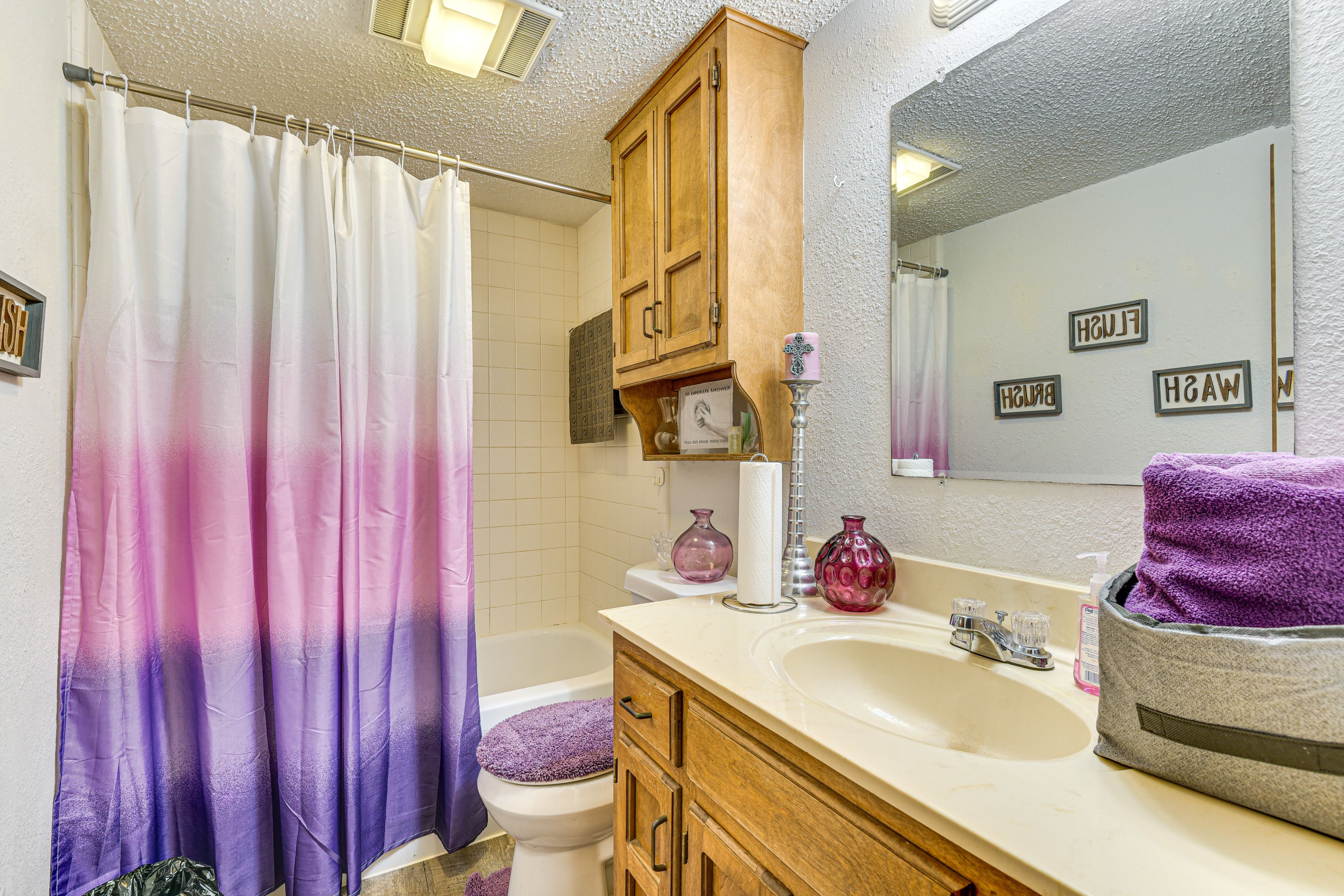 Full Bathroom | Hair Dryer