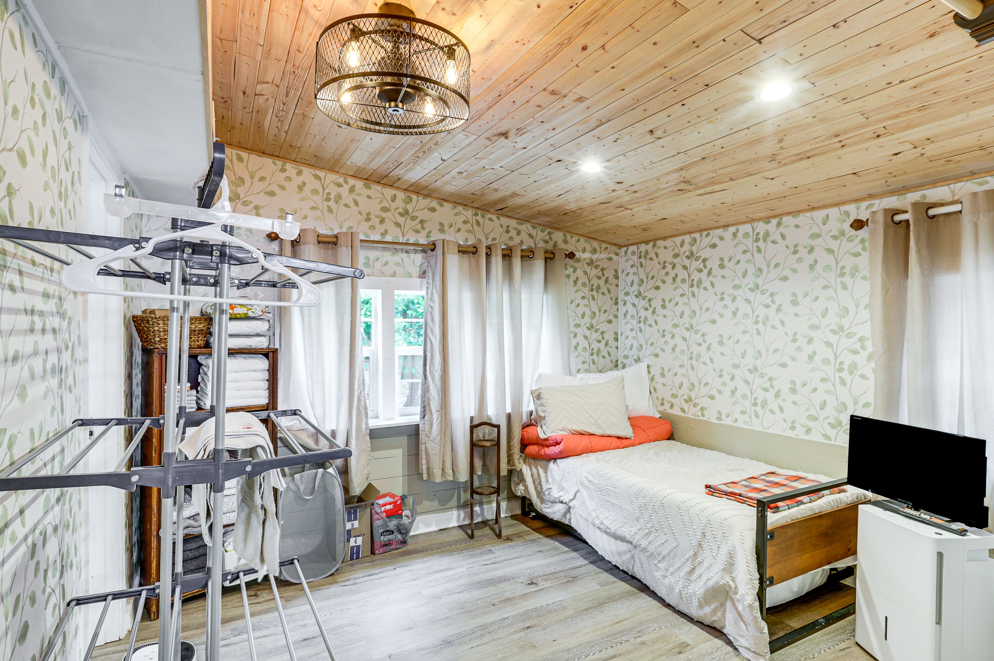 Bedroom 3 | Twin Bed w/ Twin Trundle | Washer & Dryer