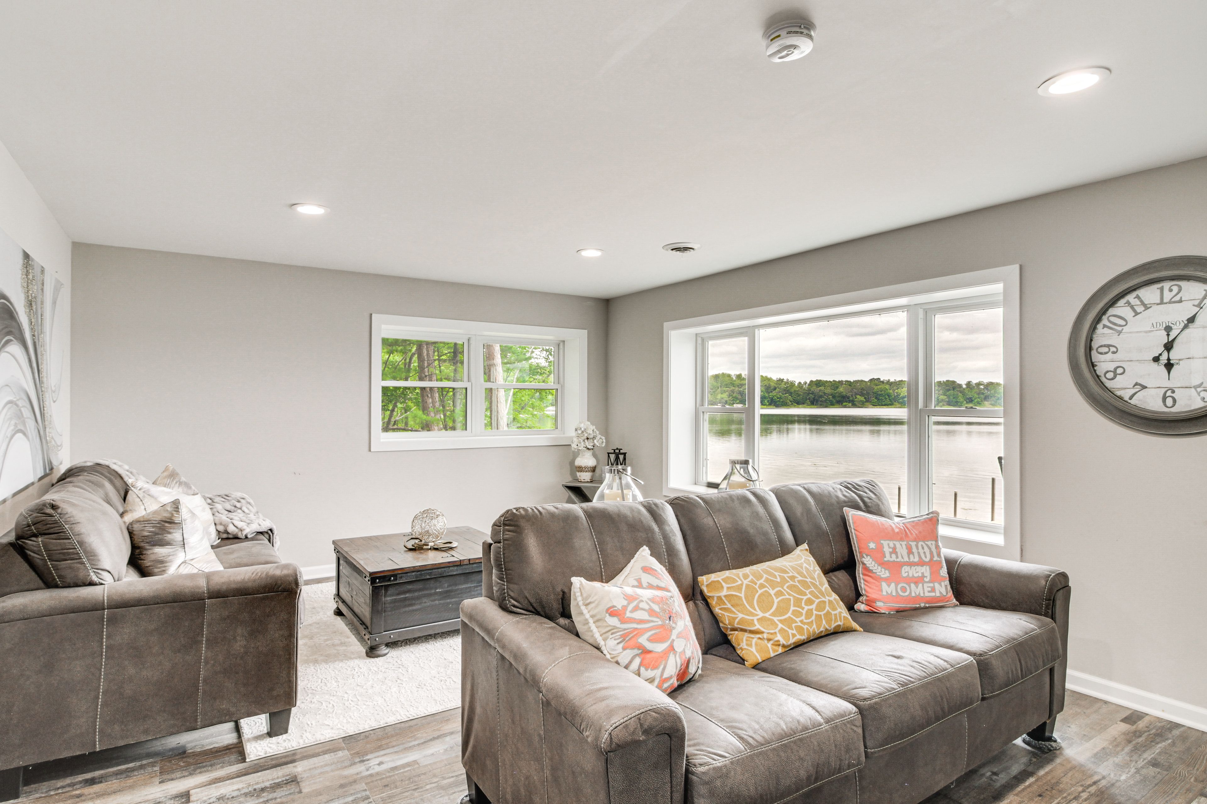 Den | Basement | Smart TV