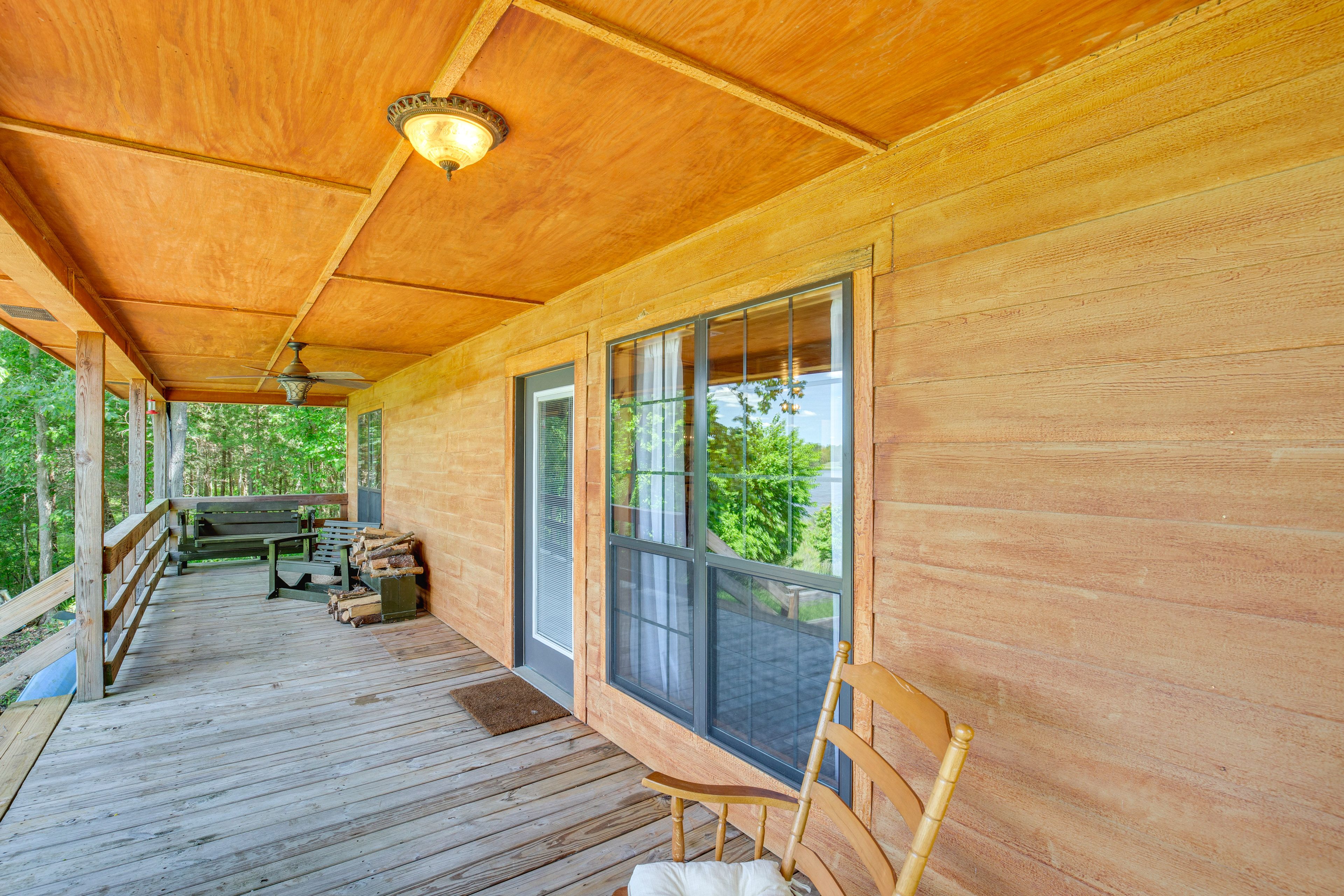 Covered Deck | Charcoal Grill | Outdoor Seating | Ceiling Fans | Lake Views