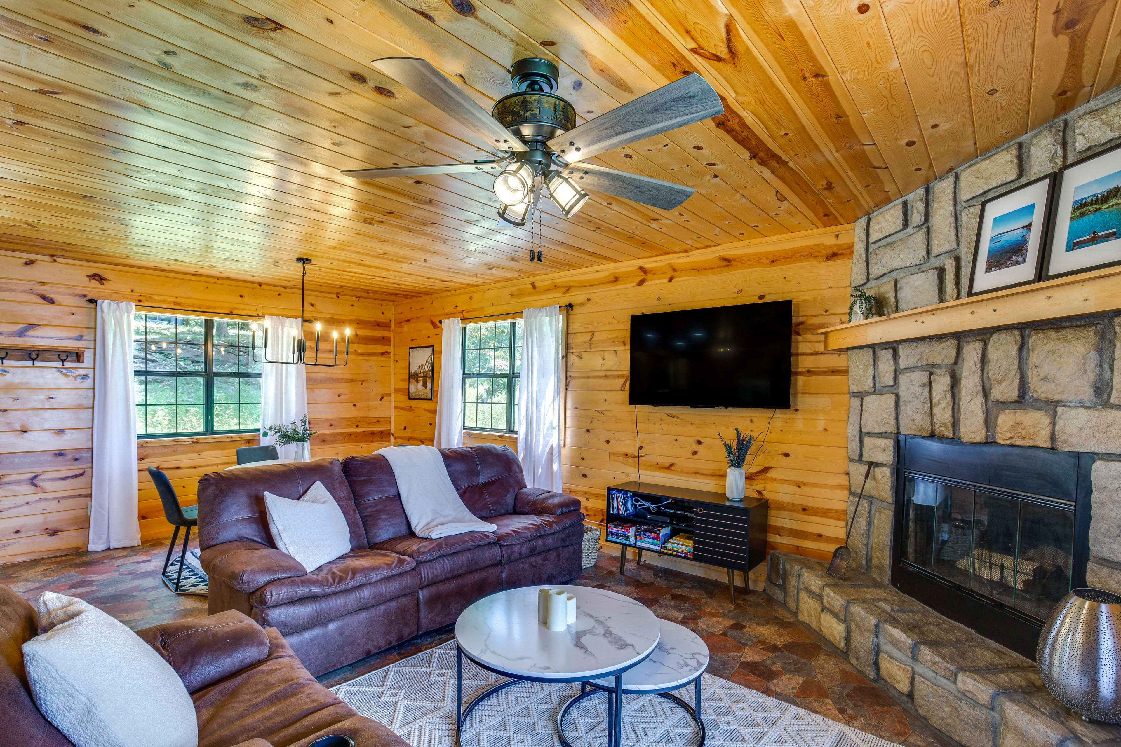 Fort Towson Vacation Rental | 3BR | 2BA | 1,263 Sq Ft | 5 Steps to Enter