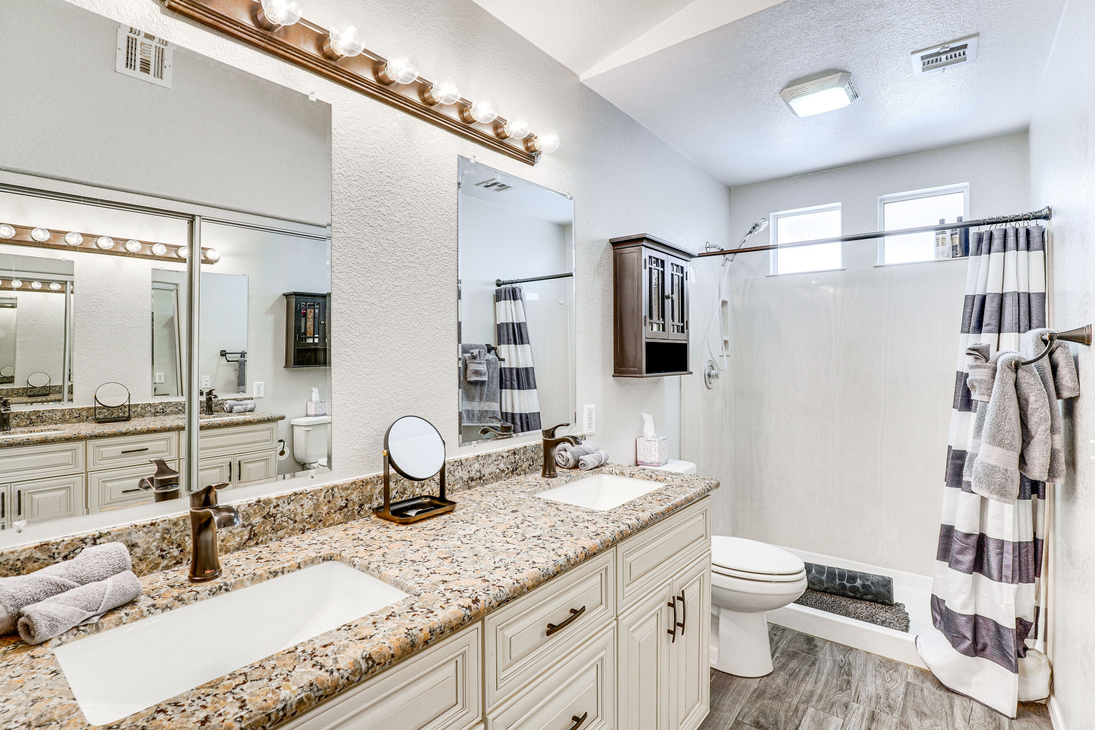 En-Suite Bathroom | Complimentary Toiletries