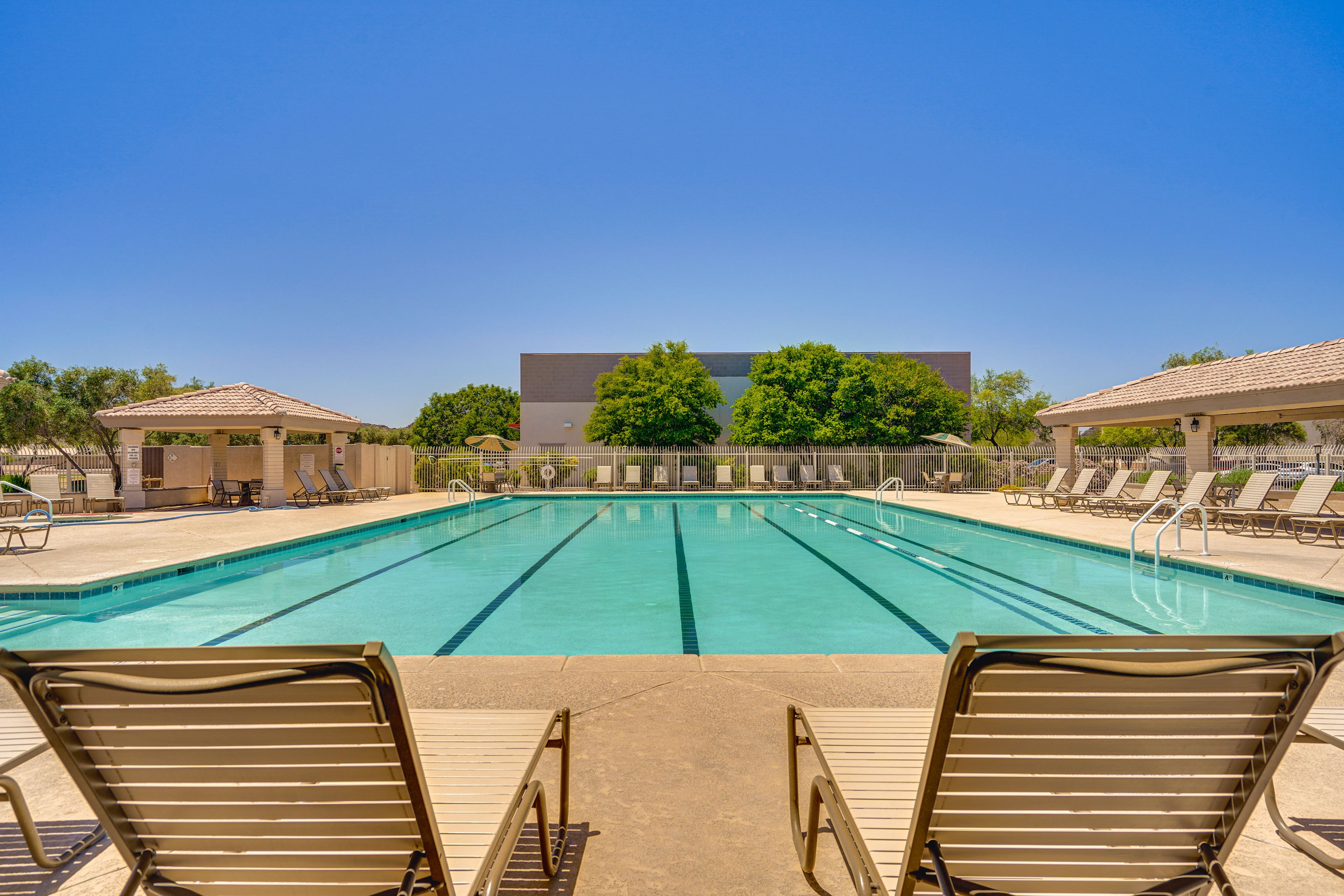 Community Amenities | Outdoor Pool
