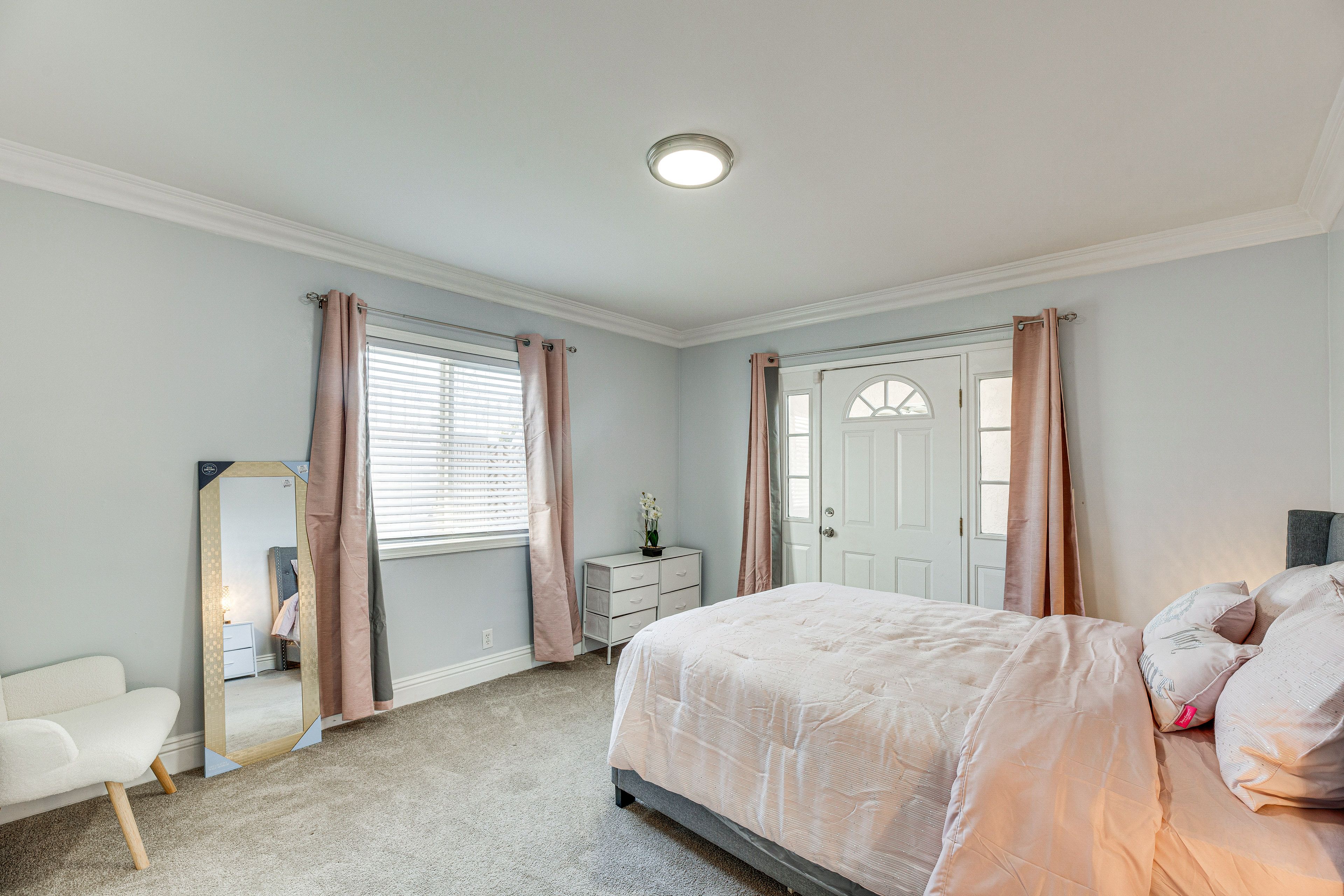 Bedroom 2 | Full Bed | Smart TV | Linens Provided