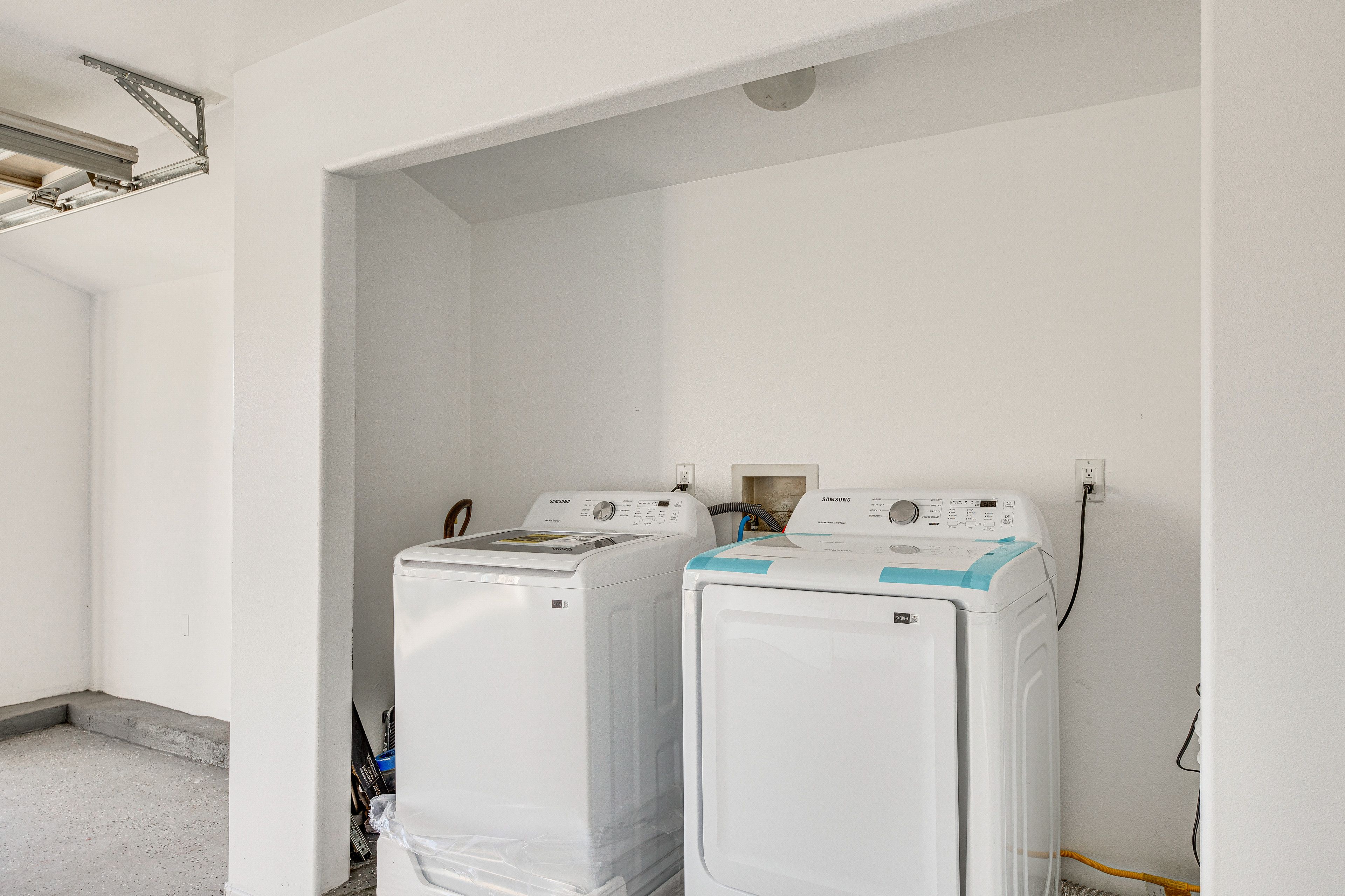 Laundry Area | Garage | Washer/Dryer