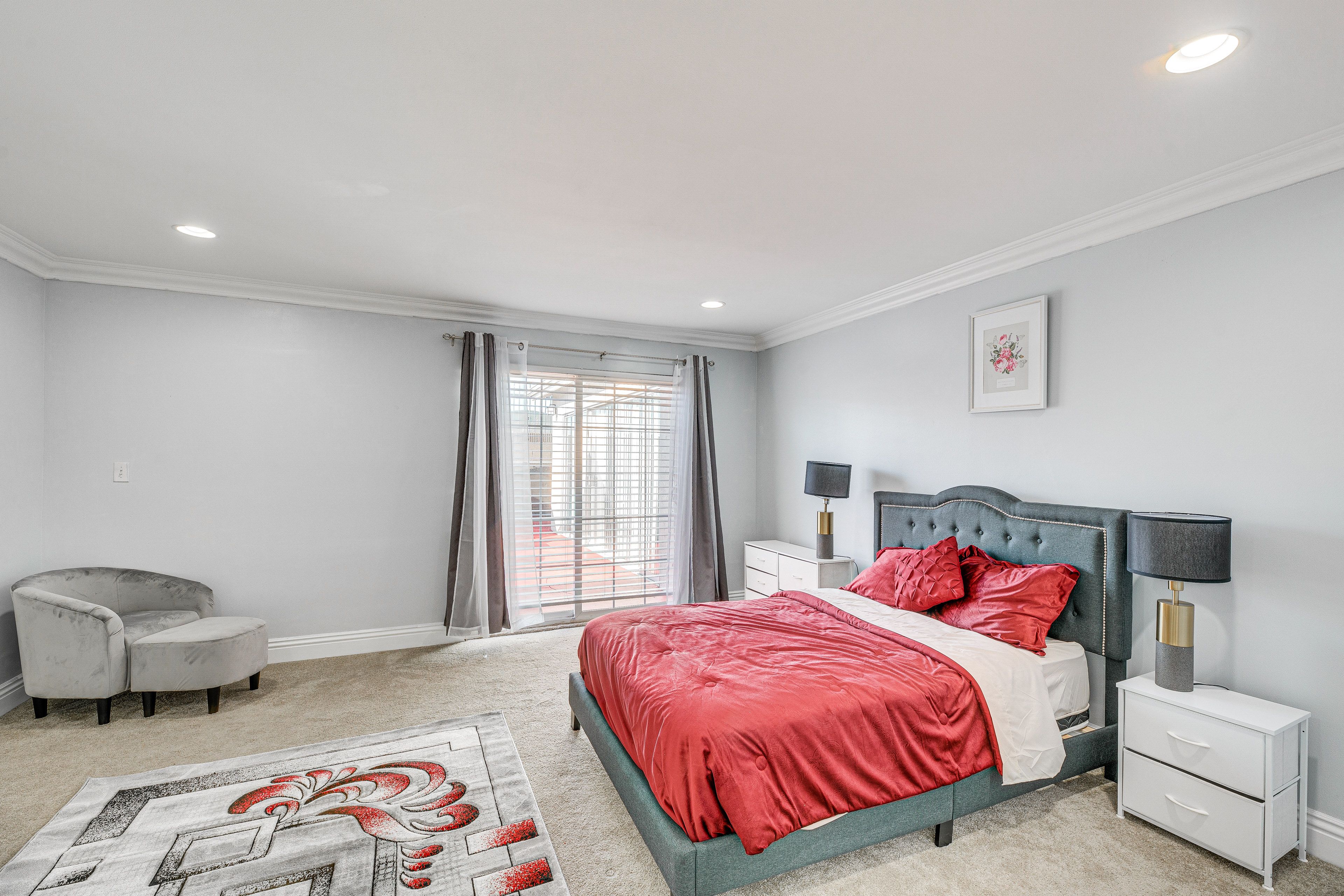 Bedroom 1 | Full Bed | Smart TV | Walk-In Closet | En-Suite Bathroom