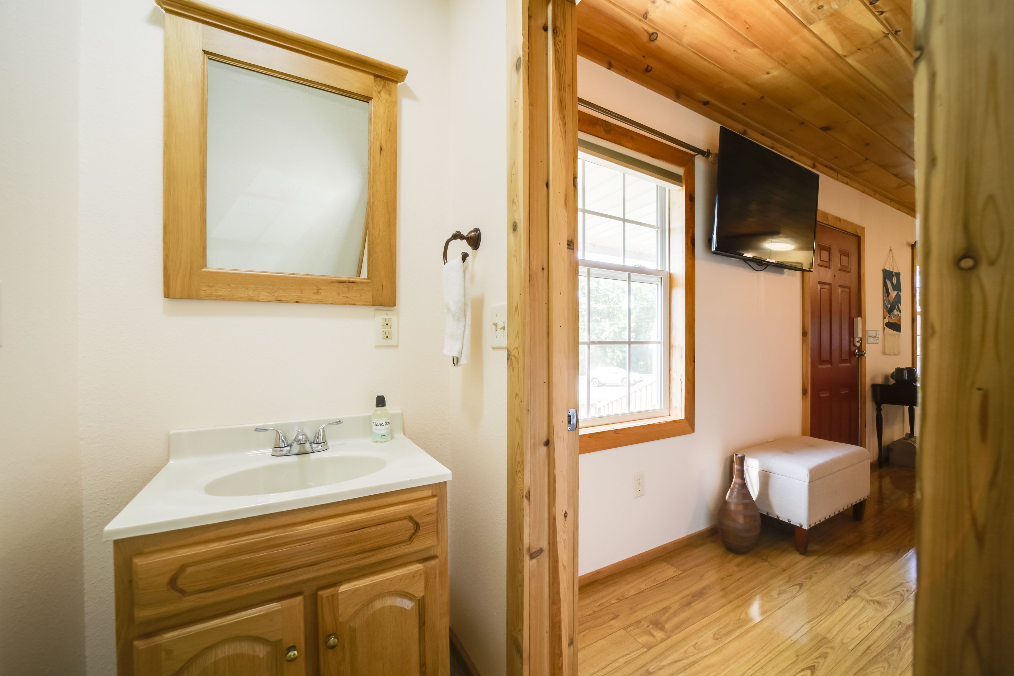 Half Bathroom | 1st Floor