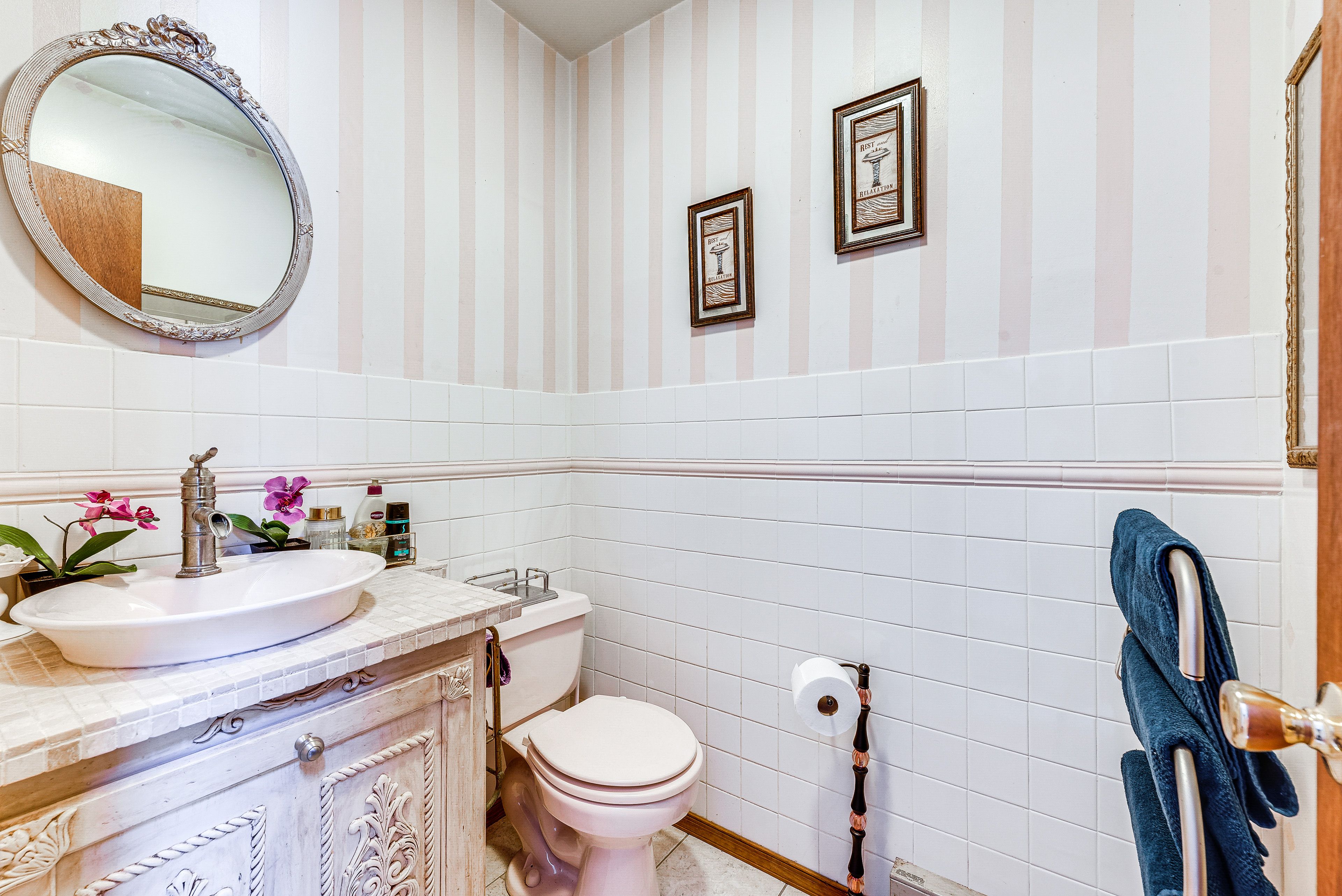 Half Bathroom | Complimentary Toiletries | 1st Floor