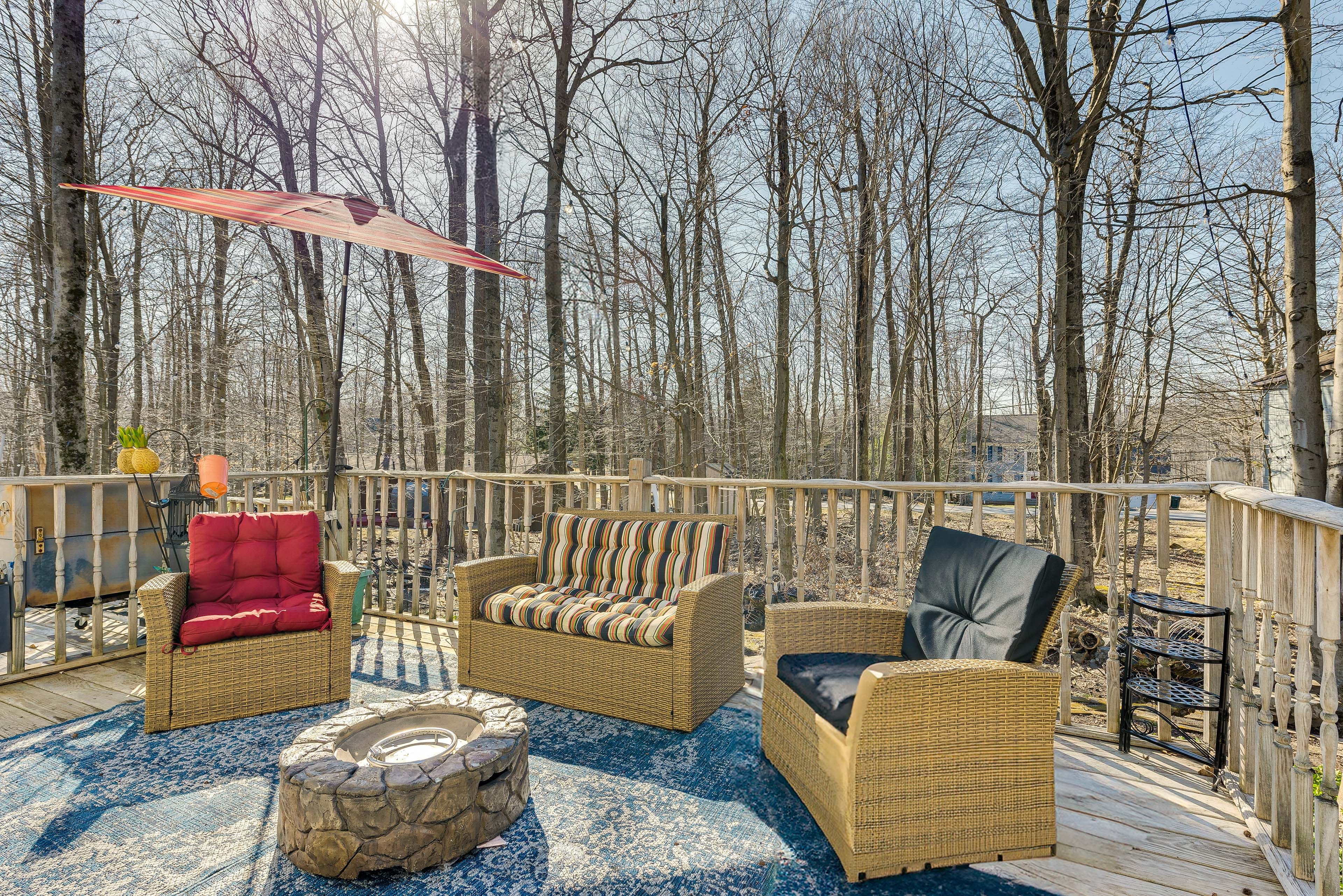 Deck | Outdoor Seating