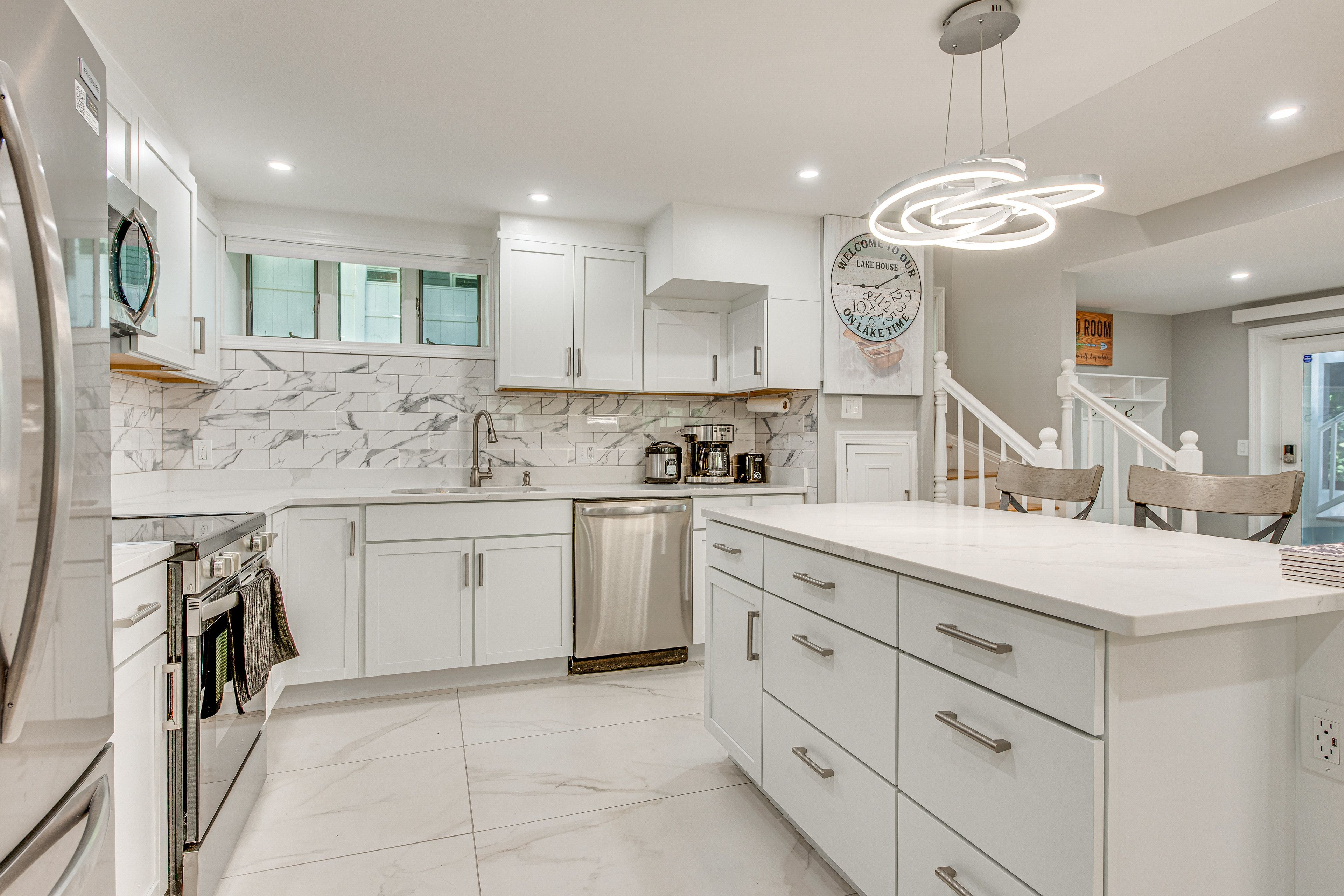 Kitchen | 1st Floor | Drip Coffee Maker | Toaster | Cooking Basics | Bar Seating