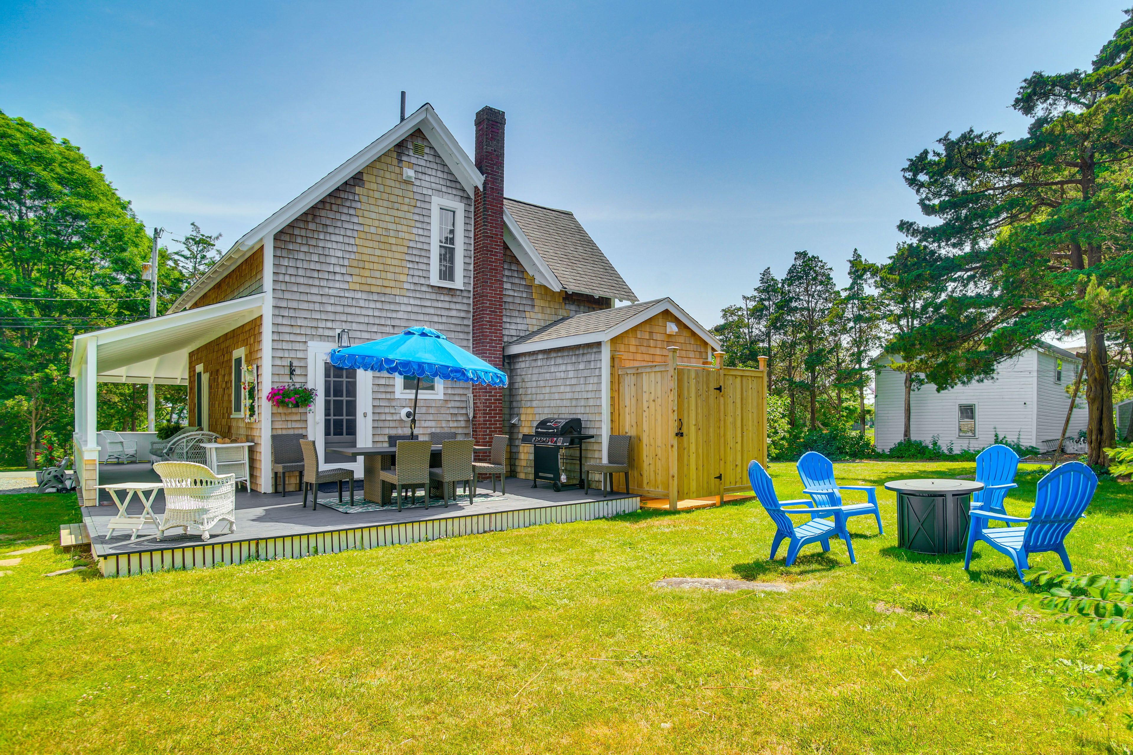 Exterior | 2-Story Home | Walk to 2 Beaches