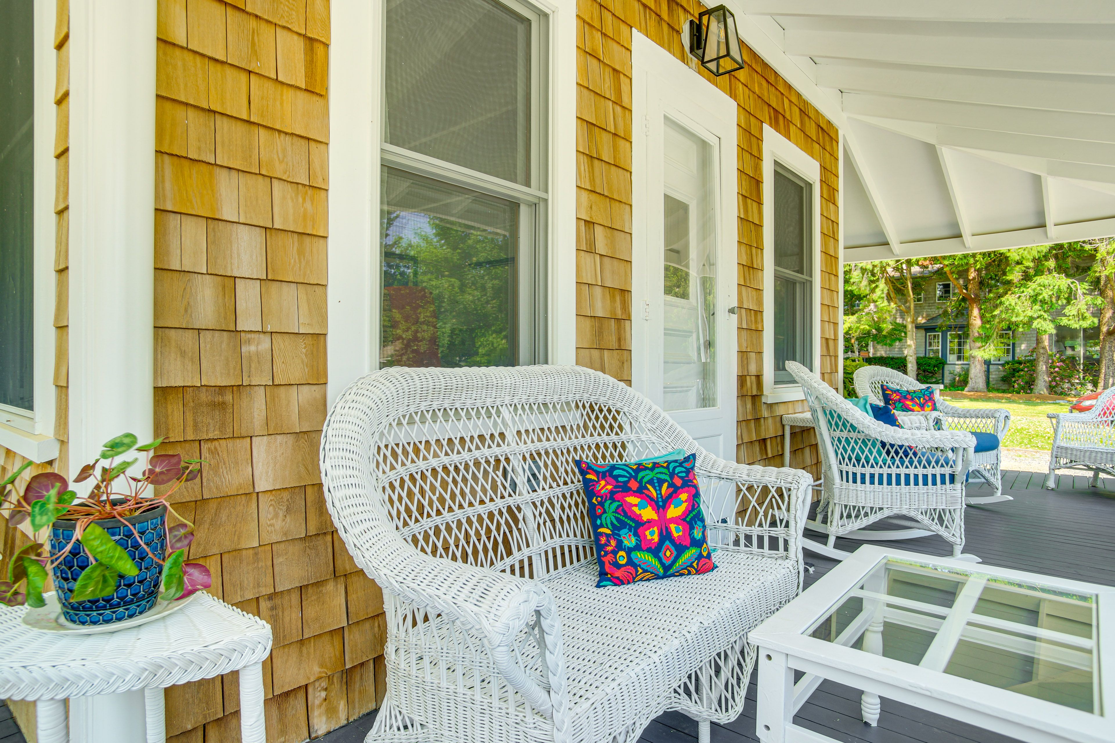 Front Porch | Private Entrance